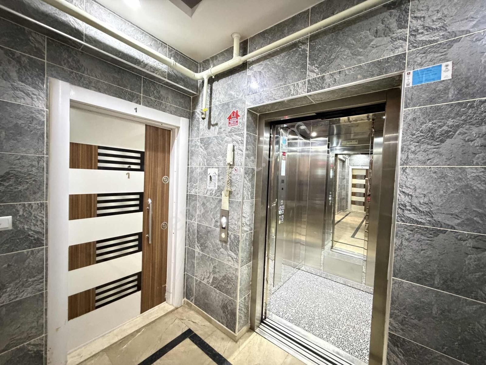 Sütçüler | Perşembe Pazarı Yanı | 105 M² Asansör Üstü Çatılı - Görsel 27