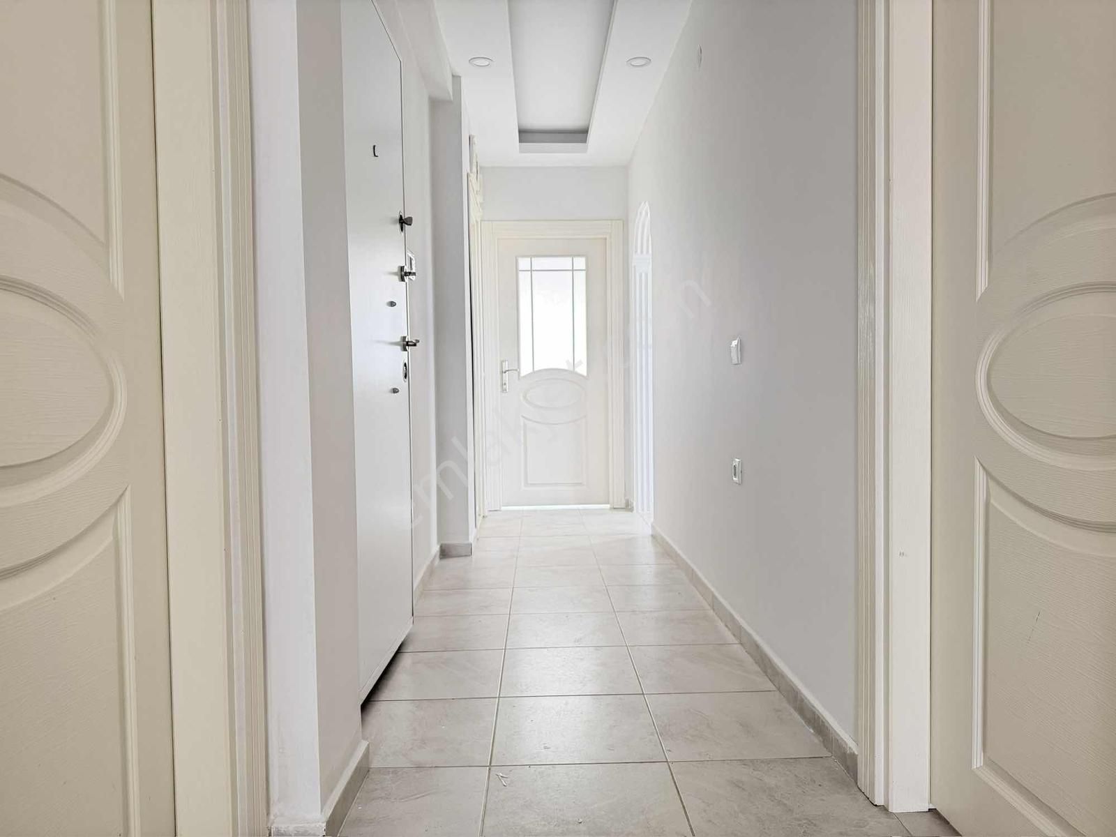 Sütçüler | Perşembe Pazarı Yanı | 105 M² Asansör Üstü Çatılı - Görsel 24