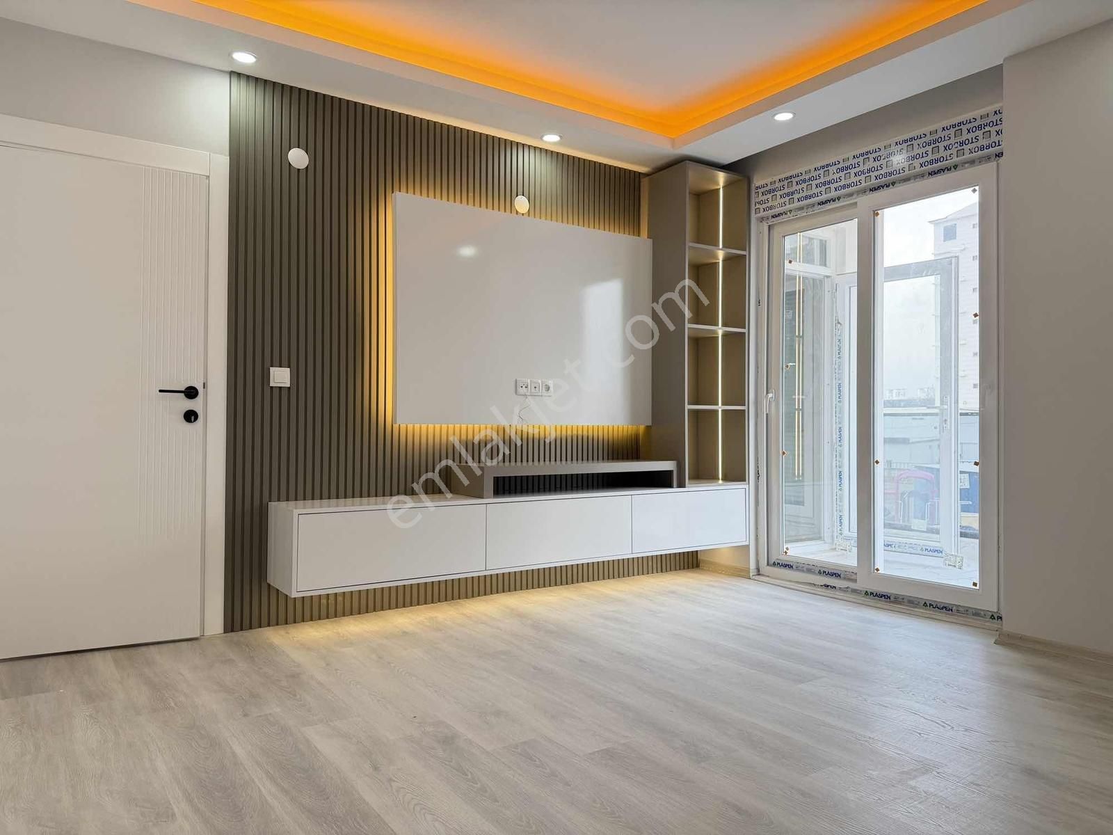 Gazi Mah Tahtakale Yüzbaşı Ertuğrul Ortaokul Dolu Dolu Asansör