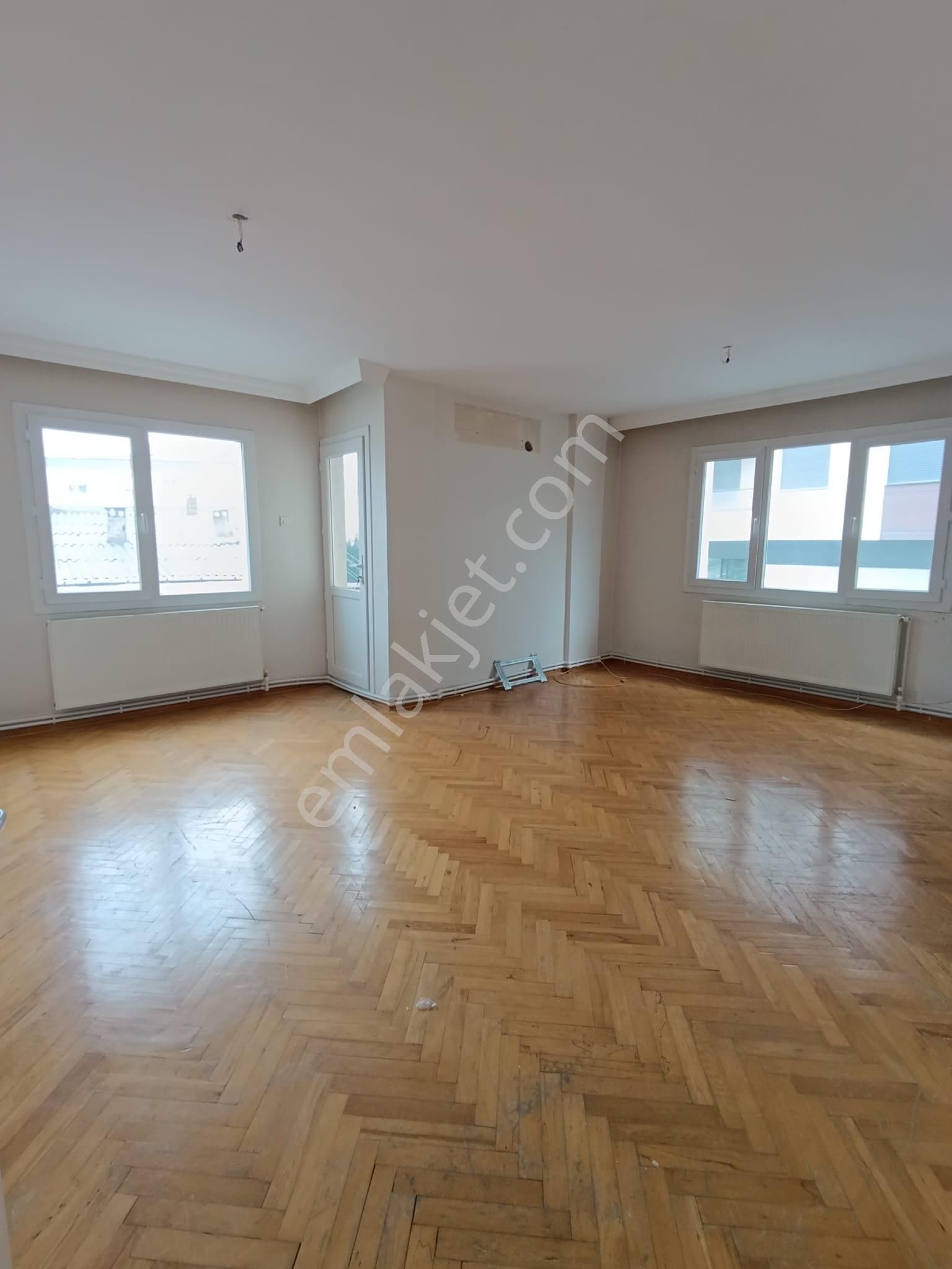 Eğitim Mahallesinde Arakat 3+1 Kiralık Daire - Görsel 3