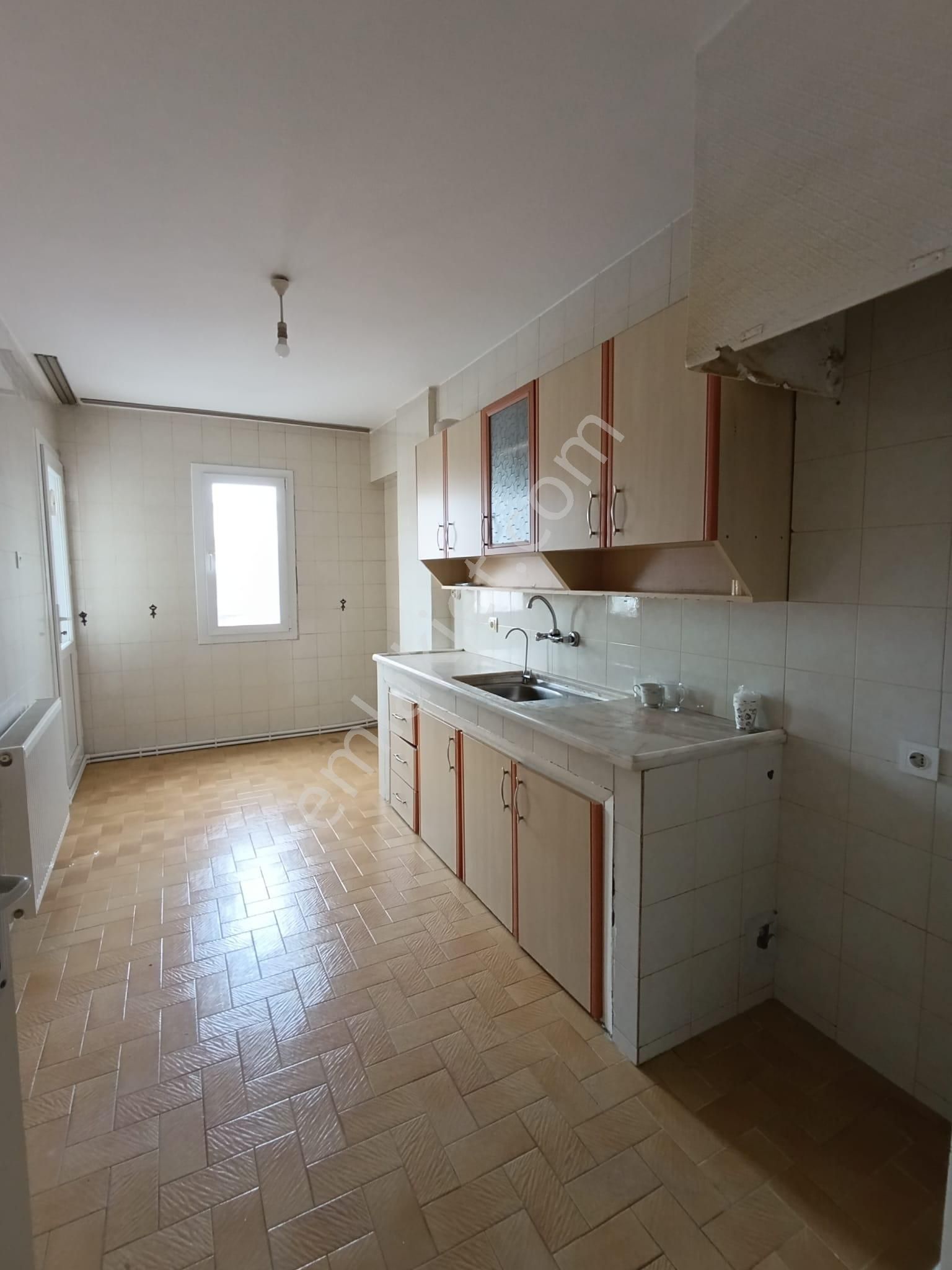 Eğitim Mahallesinde Arakat 3+1 Kiralık Daire - Görsel 10