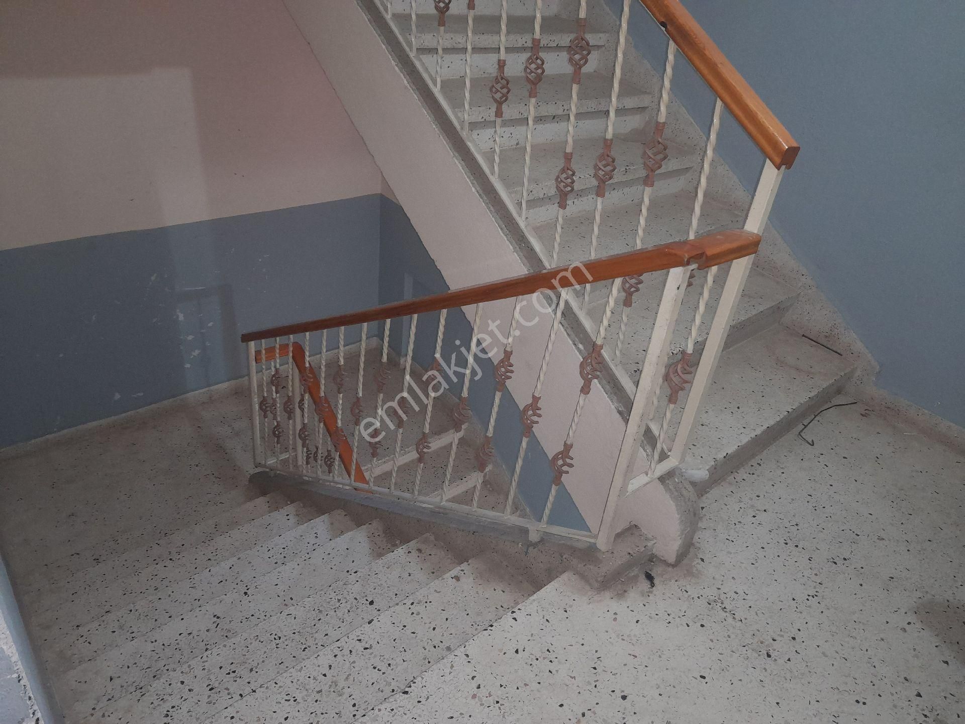 Kurtuluş Mah 2+1 Merkezi Konumunda Ön Ve Arka Çepede Bahçeli Satılık Daire - Görsel 2
