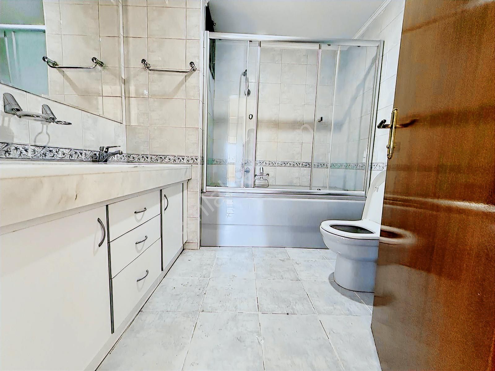 Çankaya'da Portakal Çiçeği Parkı Manzaralı Kiralık 5+1 Daire - Görsel 23