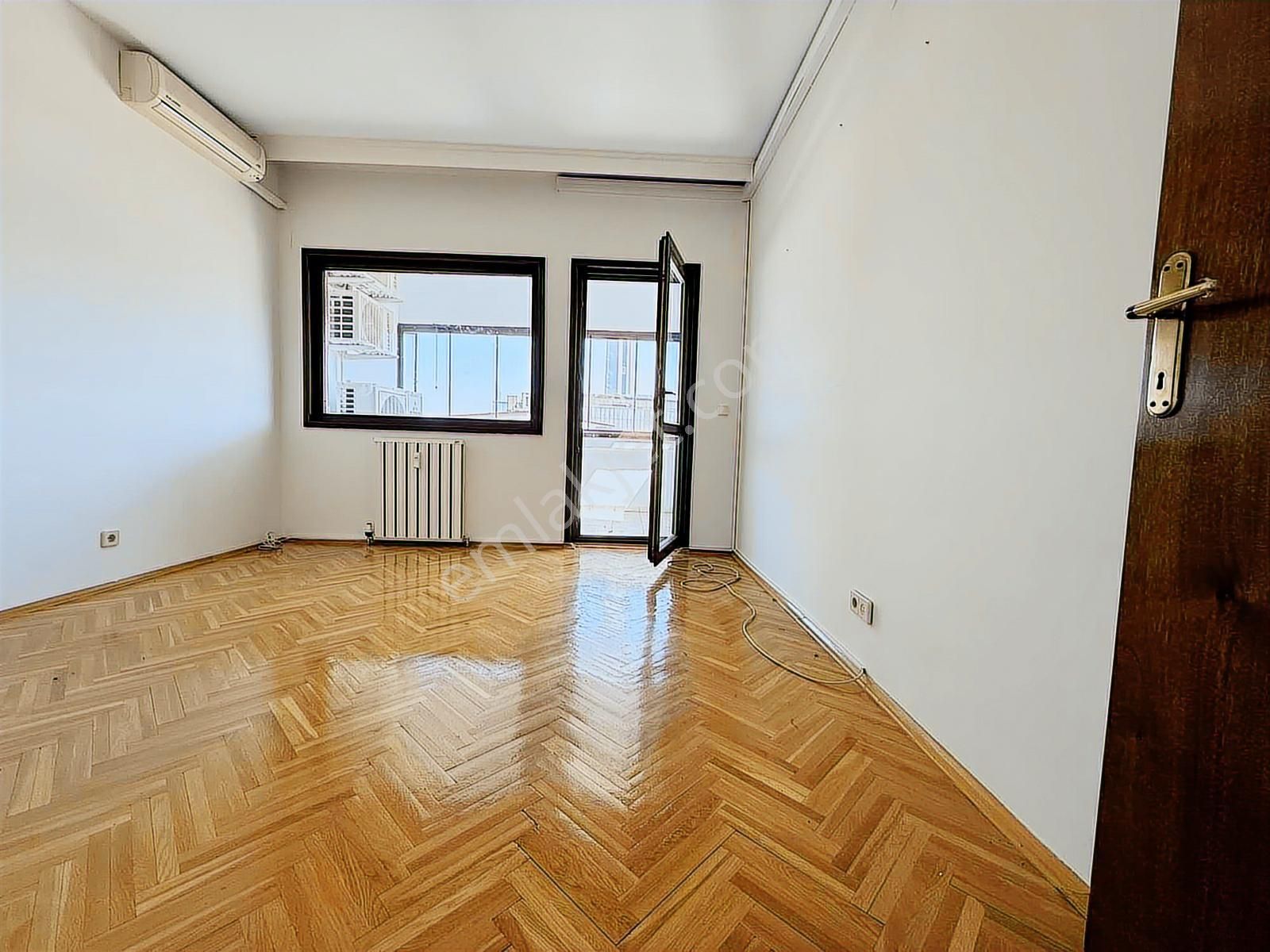 Çankaya'da Portakal Çiçeği Parkı Manzaralı Kiralık 5+1 Daire - Görsel 35