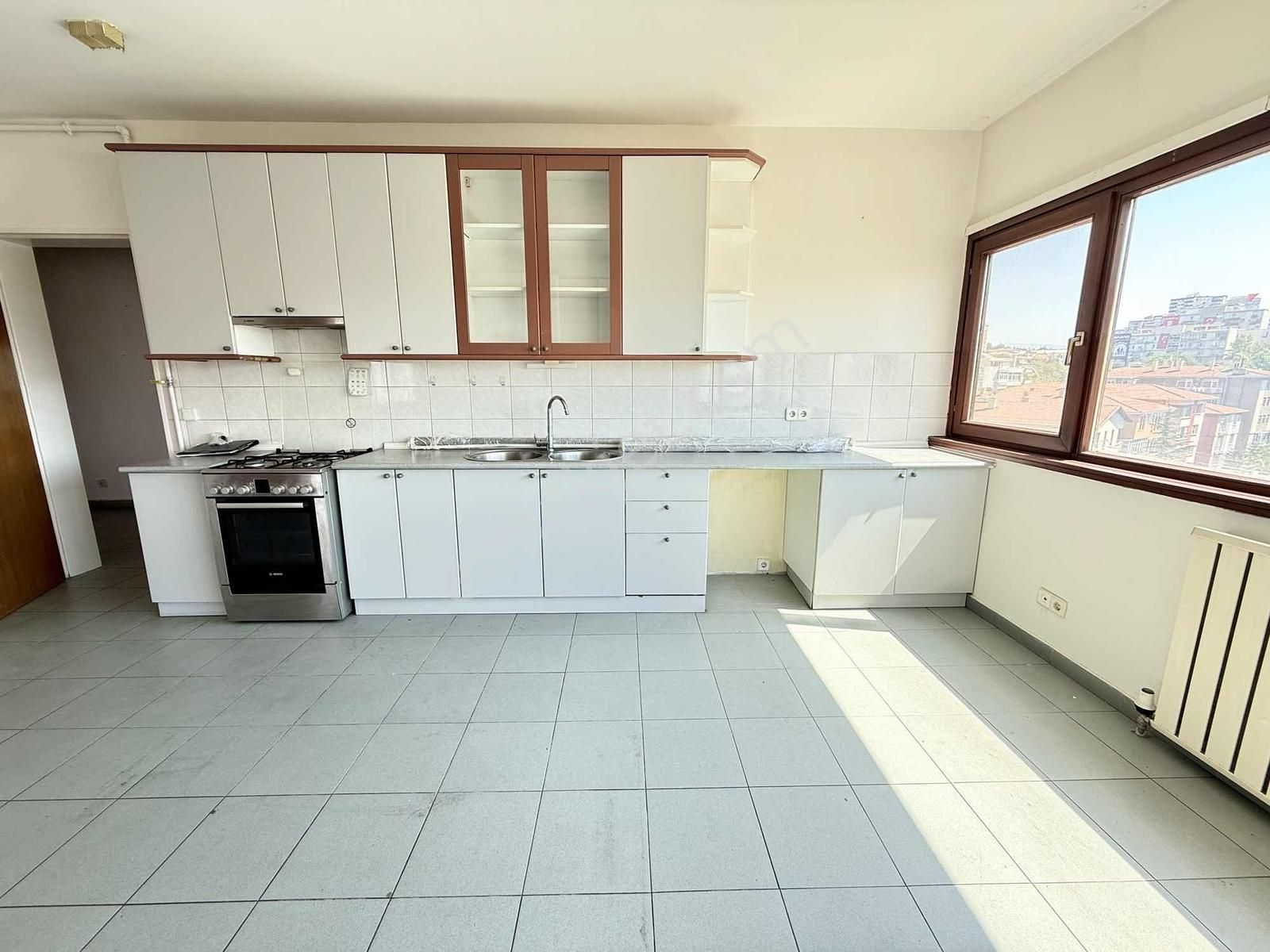 Çankaya'da Portakal Çiçeği Parkı Manzaralı Kiralık 5+1 Daire - Görsel 4