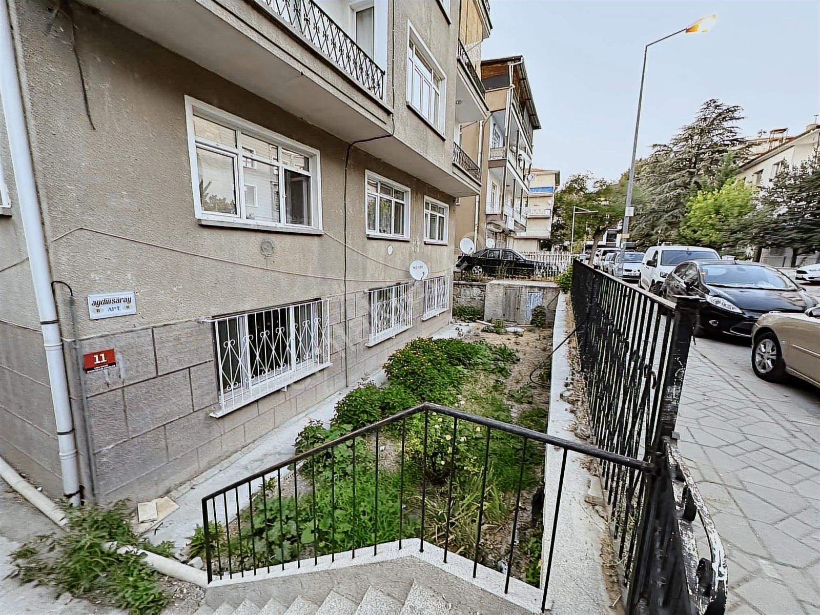 Aydınlıkevler Çaba Sokakta Yapılı Masrafsız Satılık 3+1 Daire - Görsel 3