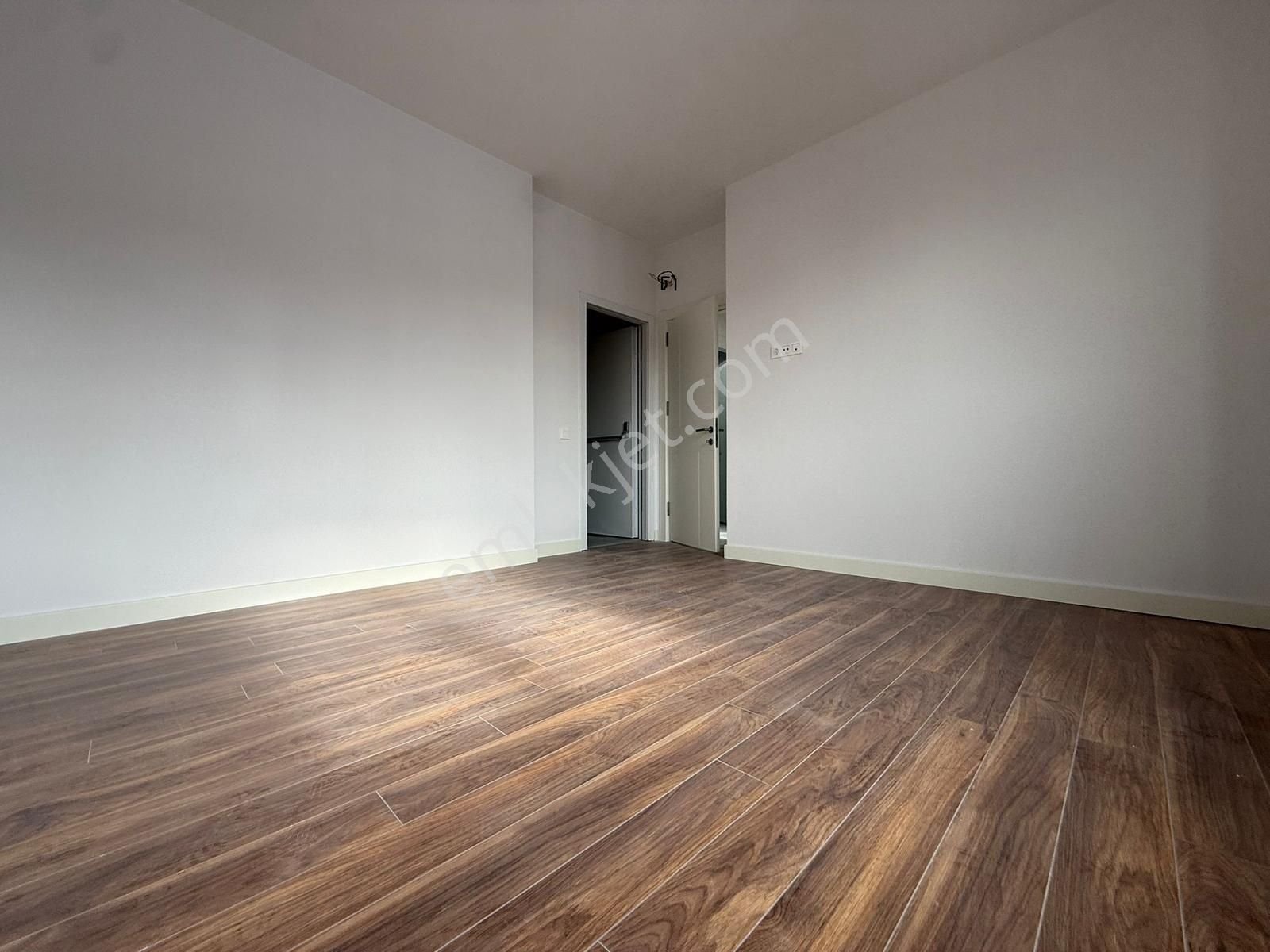 Kaptan Köşkü 4+2 195 M² Dubleks Kombili & Çift Girişli & Teraslı - Görsel 17