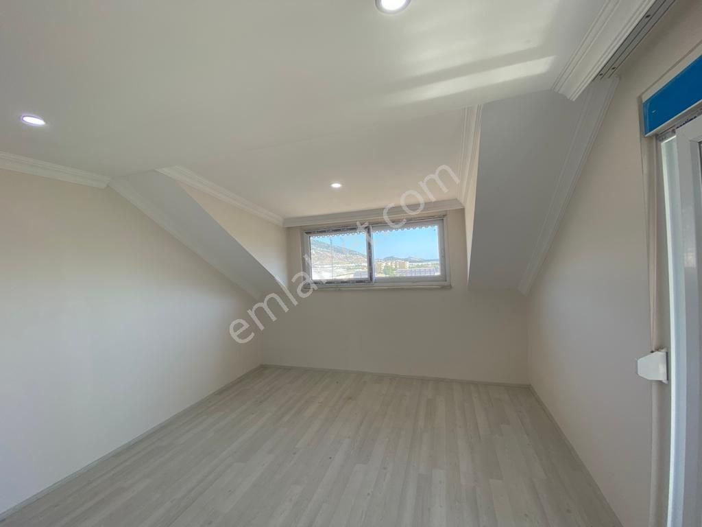 Denize Yakın, Kale Ve Deniz Manzaralı, Ayrı Mutfaklı 4+1 Dublex - Görsel 19