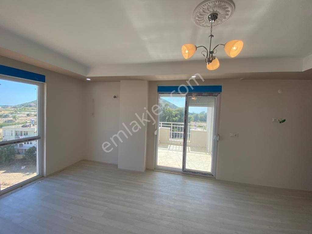 Denize Yakın, Kale Ve Deniz Manzaralı, Ayrı Mutfaklı 4+1 Dublex - Görsel 18