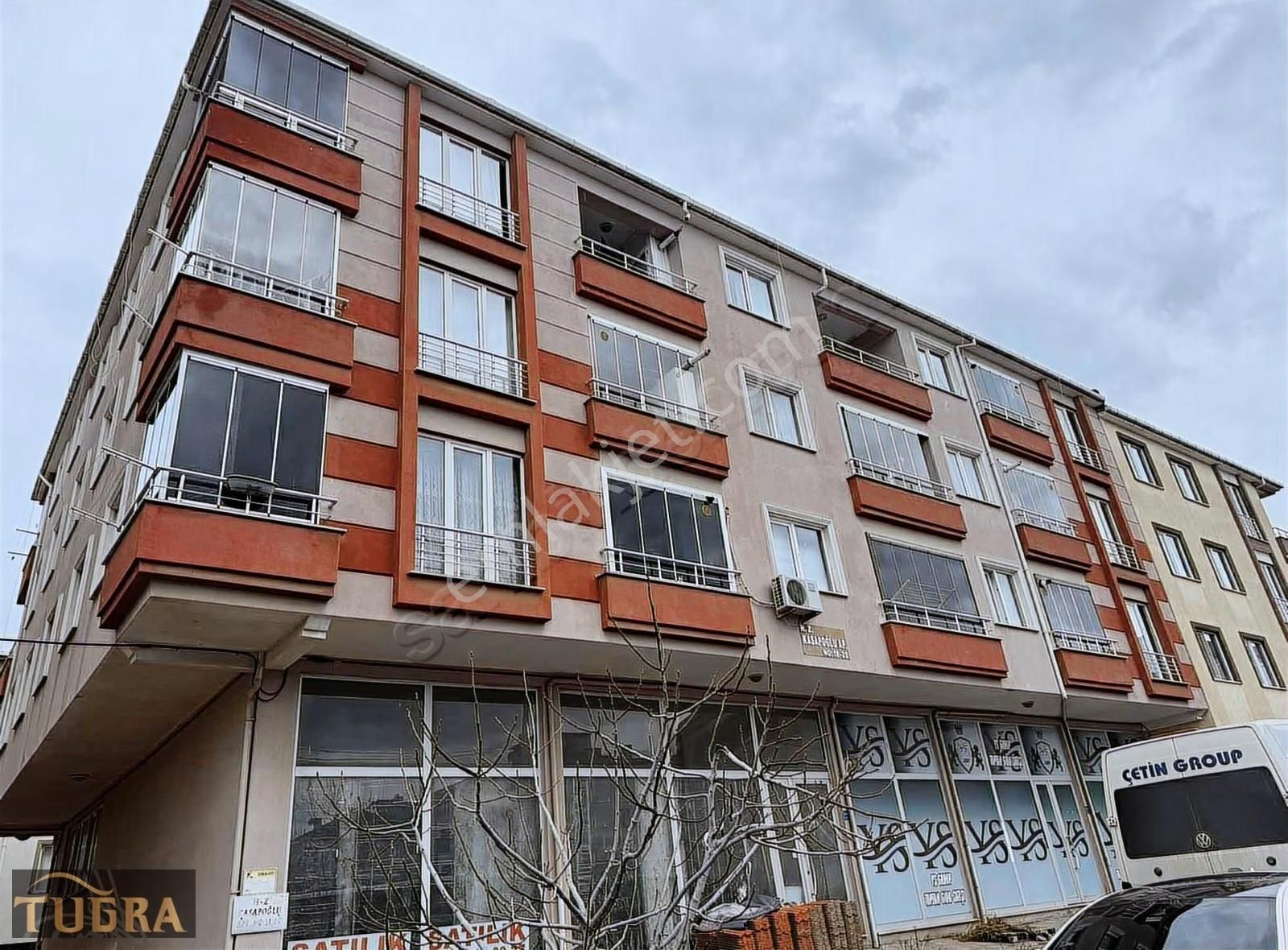 Tuğra'dan Kıvanç Mevkisi Caddeye Yakın Uygun Arakat 3+1 Daire
