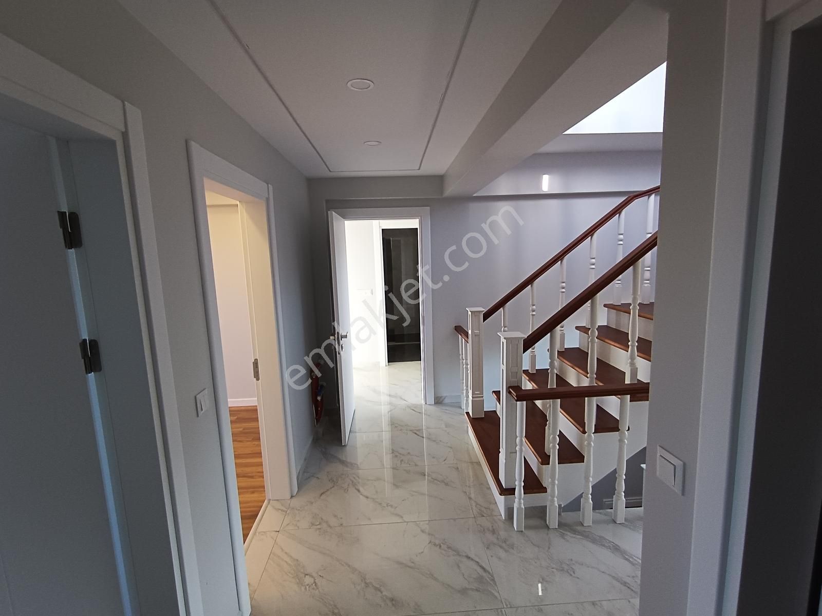 Atatürk Mah. Full Deniz Manzaralı Satılık Sıfır 250 M2 Lüx Villa - Görsel 7