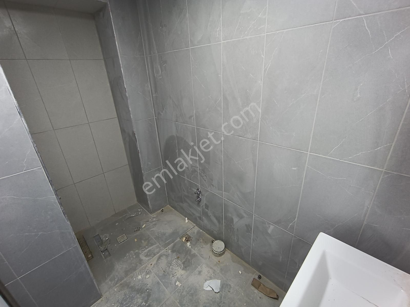 Atatürk Mahallesi Site İçerisinde Satılık Sıfır 1+1 - Görsel 12