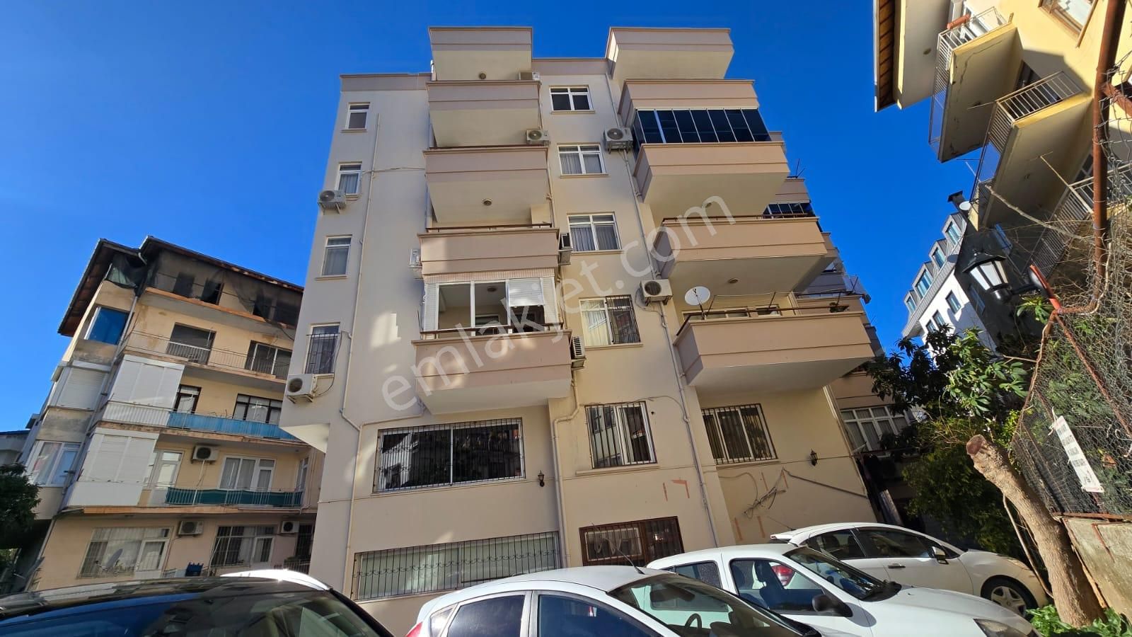 Alanya Merkezde Hacet Mahallesi Kiralık 3+1 Geniş Daire