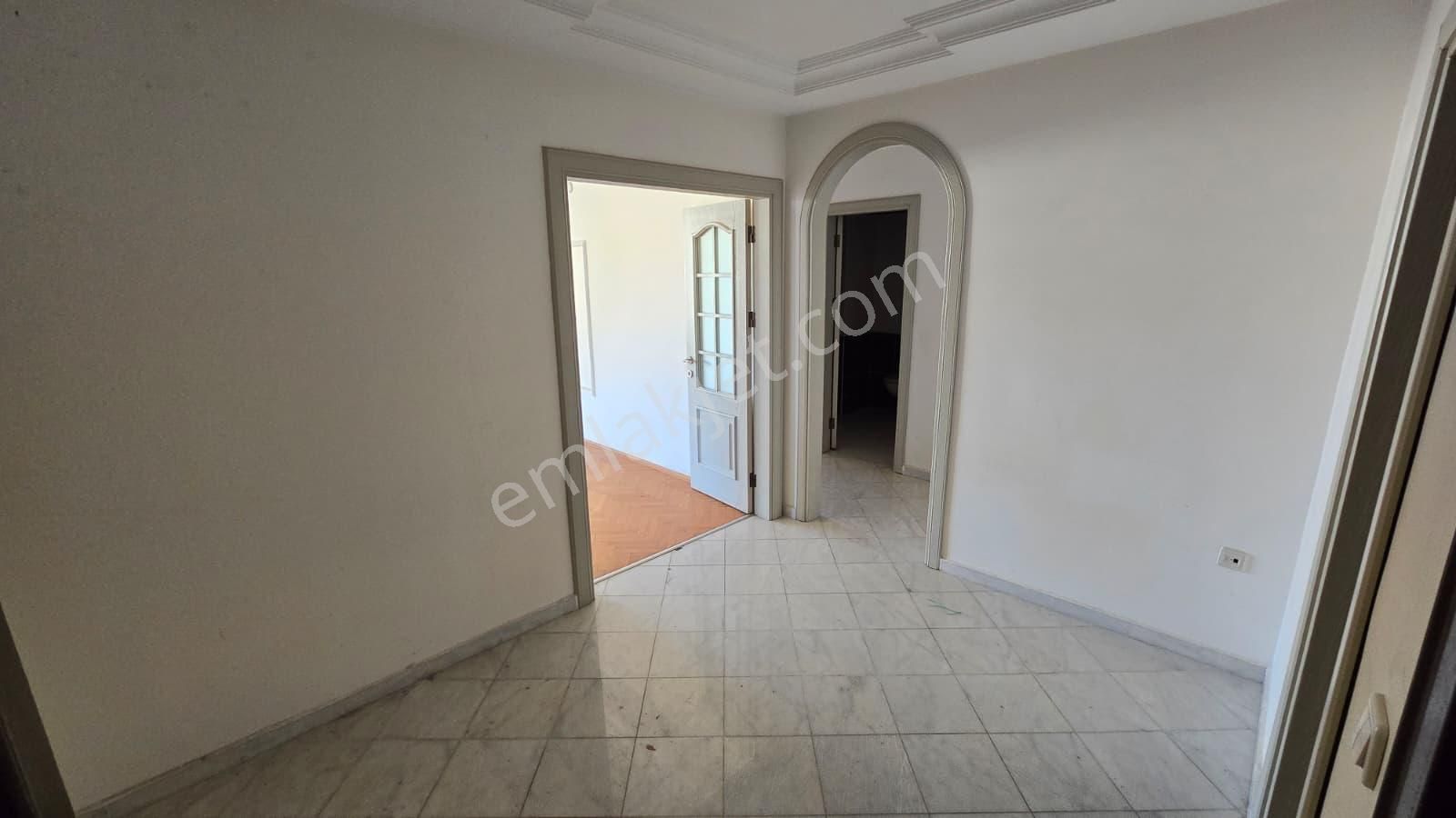 Alanya Merkezde Hacet Mahallesi Kiralık 3+1 Geniş Daire - Görsel 8