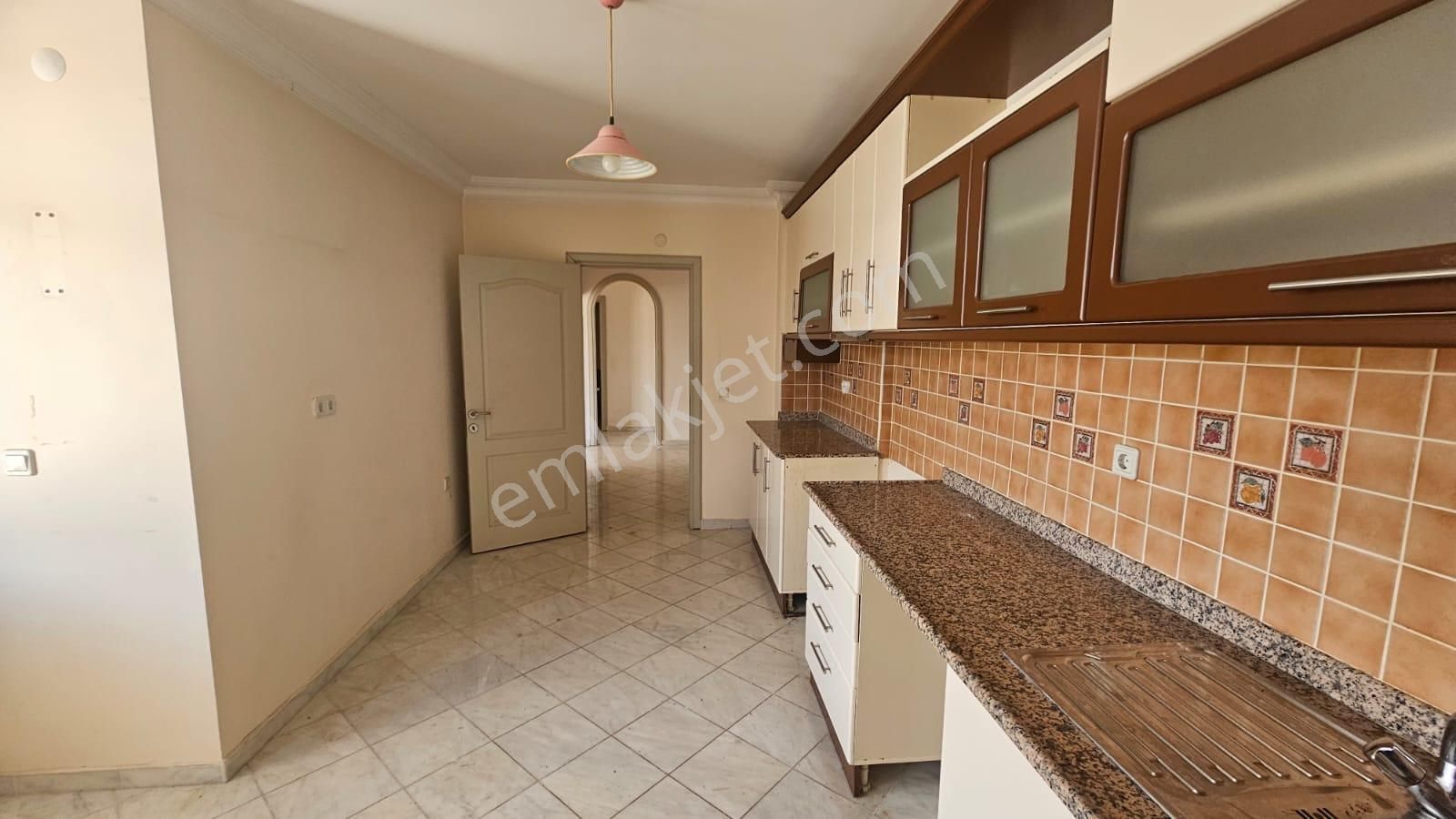 Alanya Merkezde Hacet Mahallesi Kiralık 3+1 Geniş Daire - Görsel 9