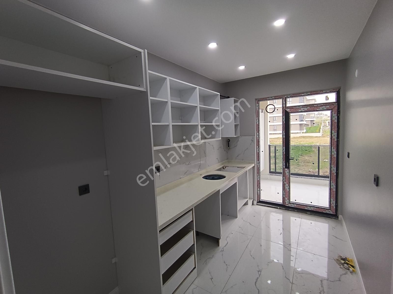 Atatürk Mahallesi Okullara Yakın Satılık Sıfır 2+1 - Görsel 2