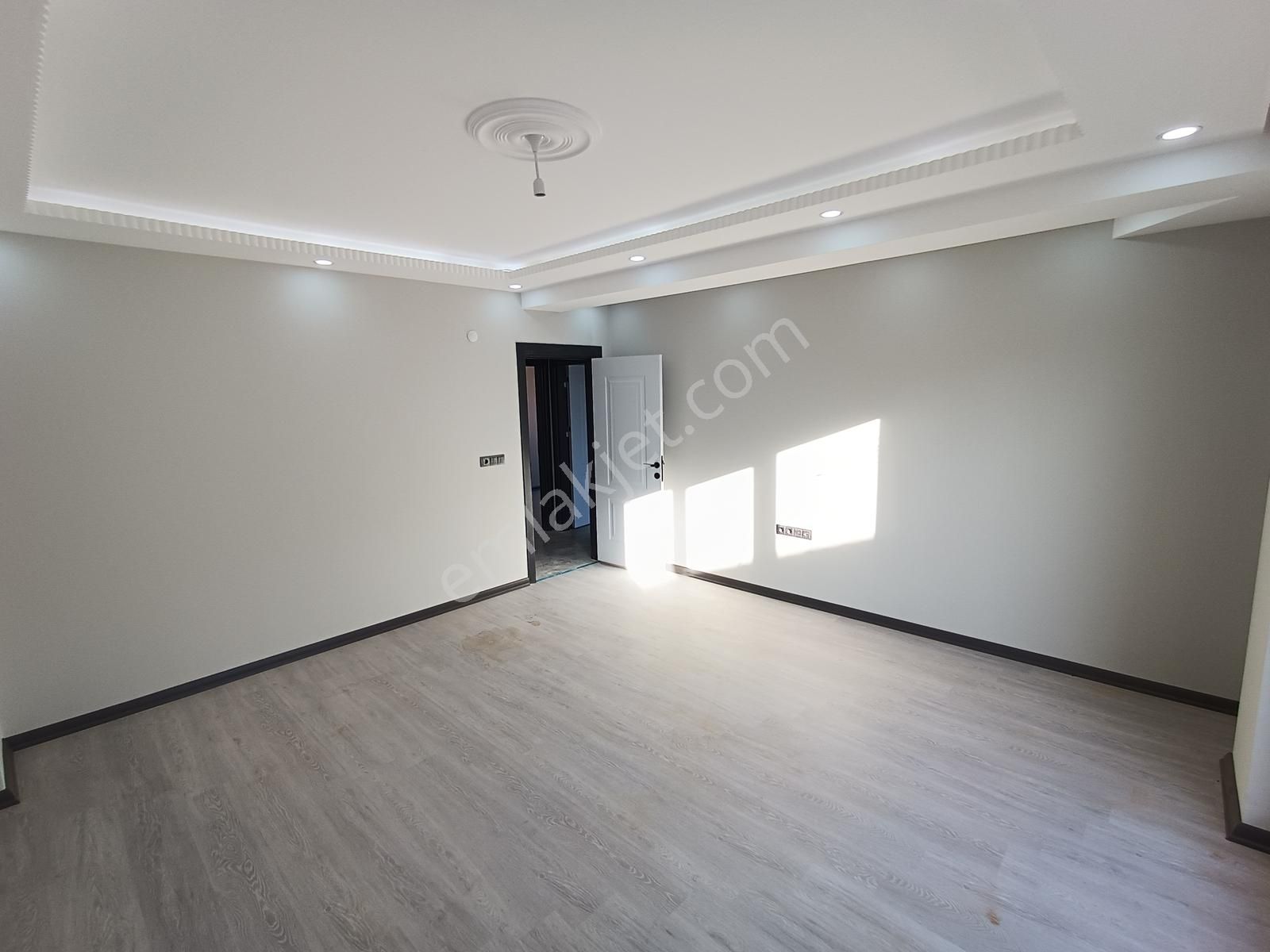 Acil Satılık Çınarlı Mah K Otoparklı Deniz Manzaralı Sıfır 2+1 - Görsel 7