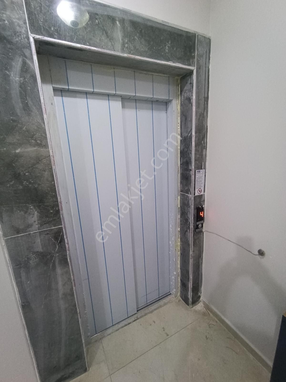 Çınarlı Mah. Cadde Üzerinde Satılık Sıfır 3+1 - Görsel 8