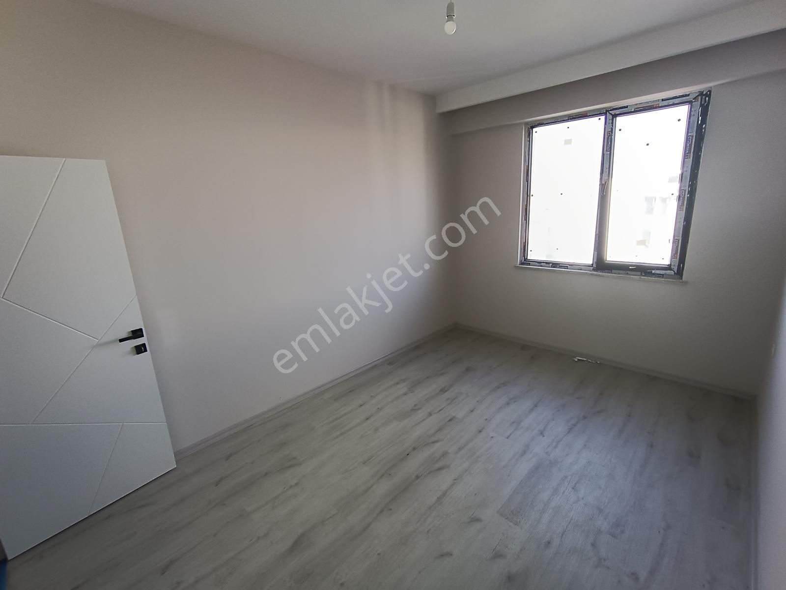 Çınarlı Mah. Cadde Üzerinde Satılık Sıfır 3+1 - Görsel 18