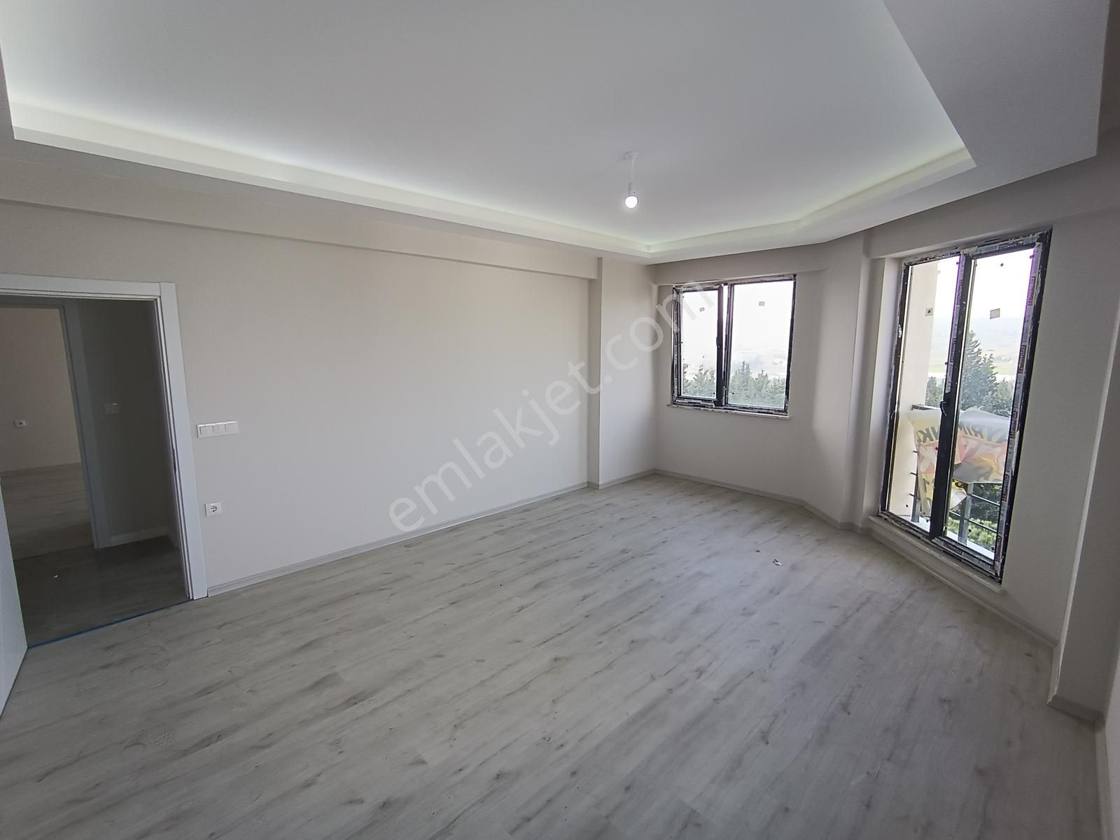 Çınarlı Mah. Cadde Üzerinde Satılık Sıfır 3+1 - Görsel 14