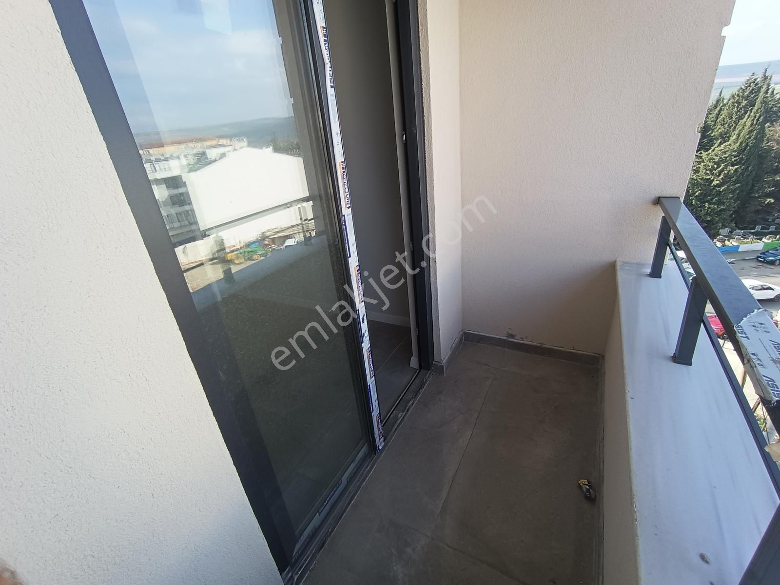 Çınarlı Mah. Cadde Üzerinde Satılık Sıfır 3+1 - Görsel 27