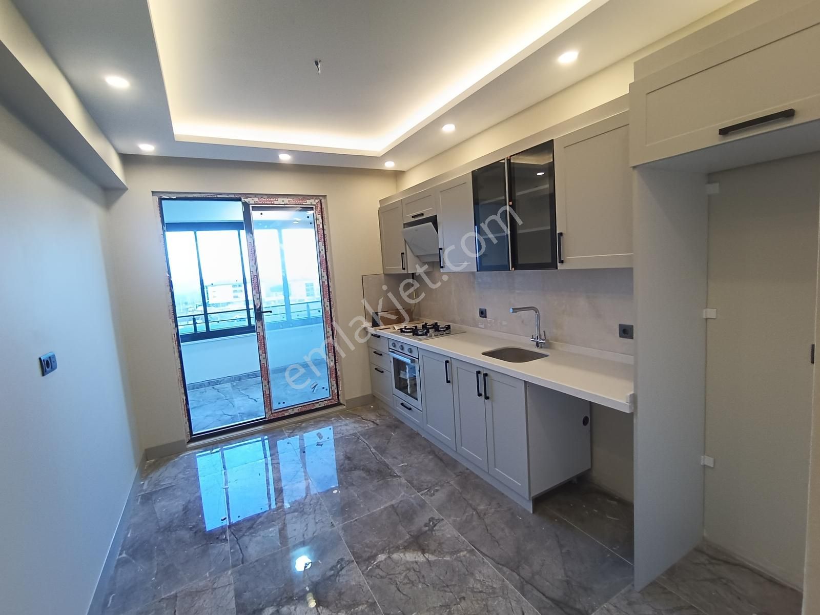 Atatürk Mah Satılık Sıfır İçi Özel Yapılı Önü Kapanmayacak 3+1 - Görsel 25