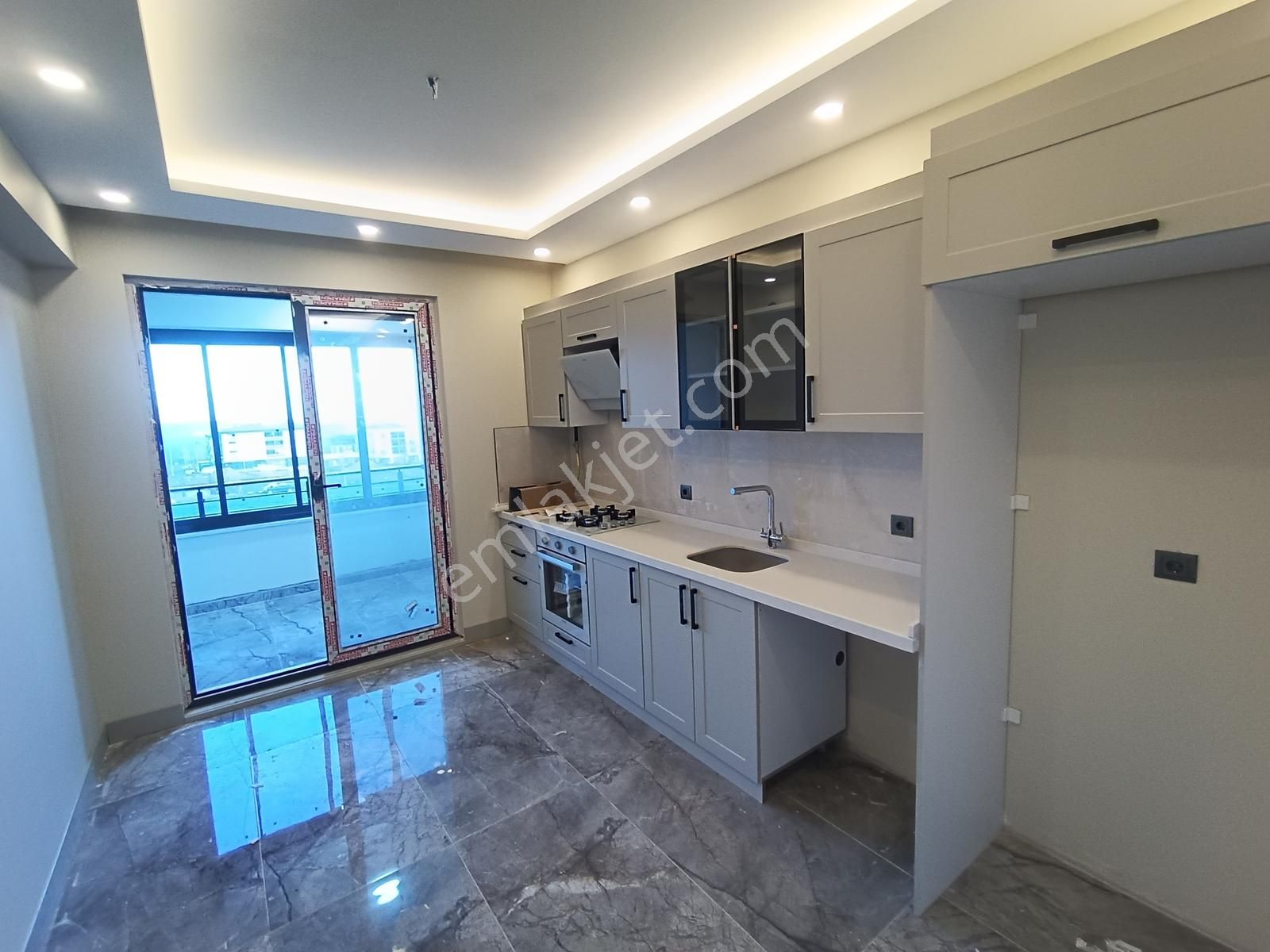 Atatürk Mah Satılık Sıfır İçi Özel Yapılı Önü Kapanmayacak 3+1 - Görsel 24