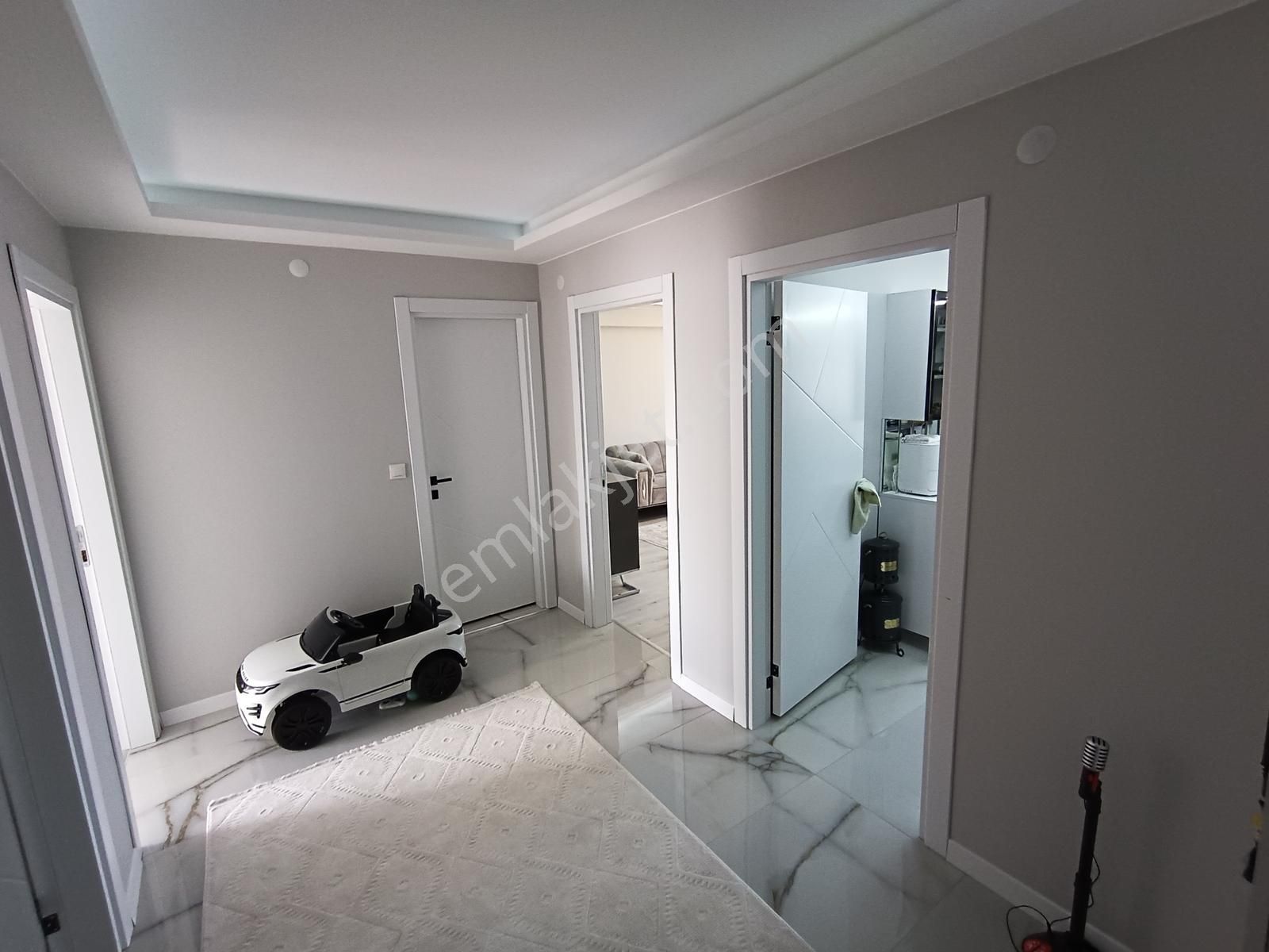 Çınarlı Mah Satılık İçi Özel Yapılı Ebeveyn Banyolu 2+1 - Görsel 20