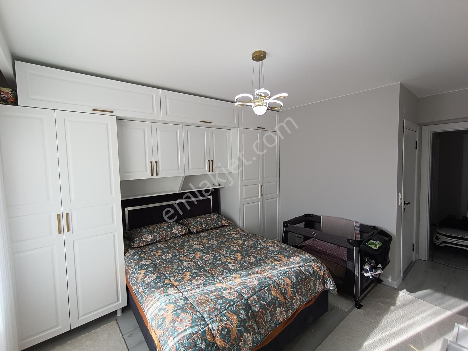 Çınarlı Mah Satılık İçi Özel Yapılı Ebeveyn Banyolu 2+1 - Görsel 9