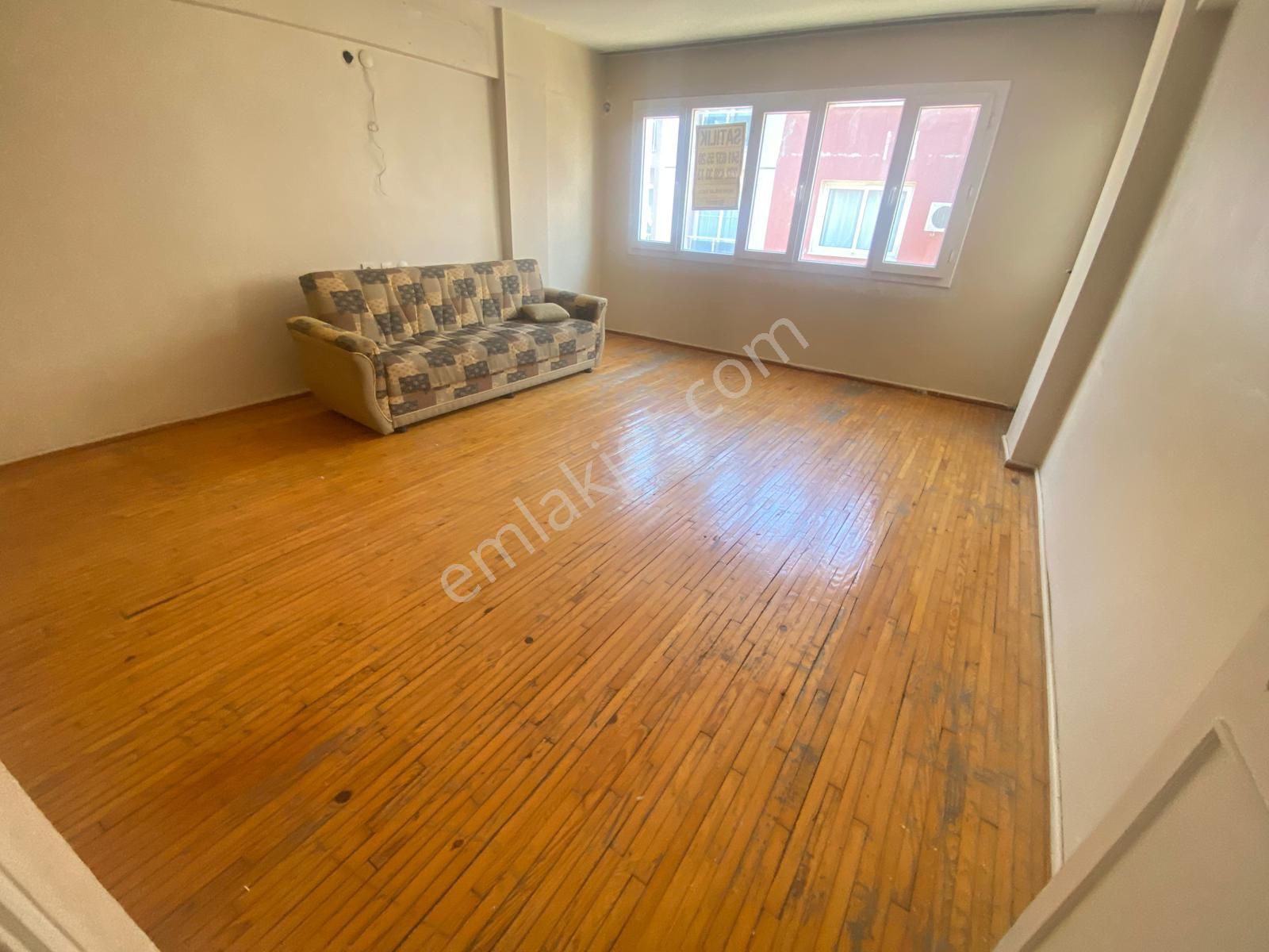 Acill Buca Çamlık Mah.de Uçanyol Yanı 2+1 110m2 Ayrı Mutfak Arakat Geniş Satılık Daire