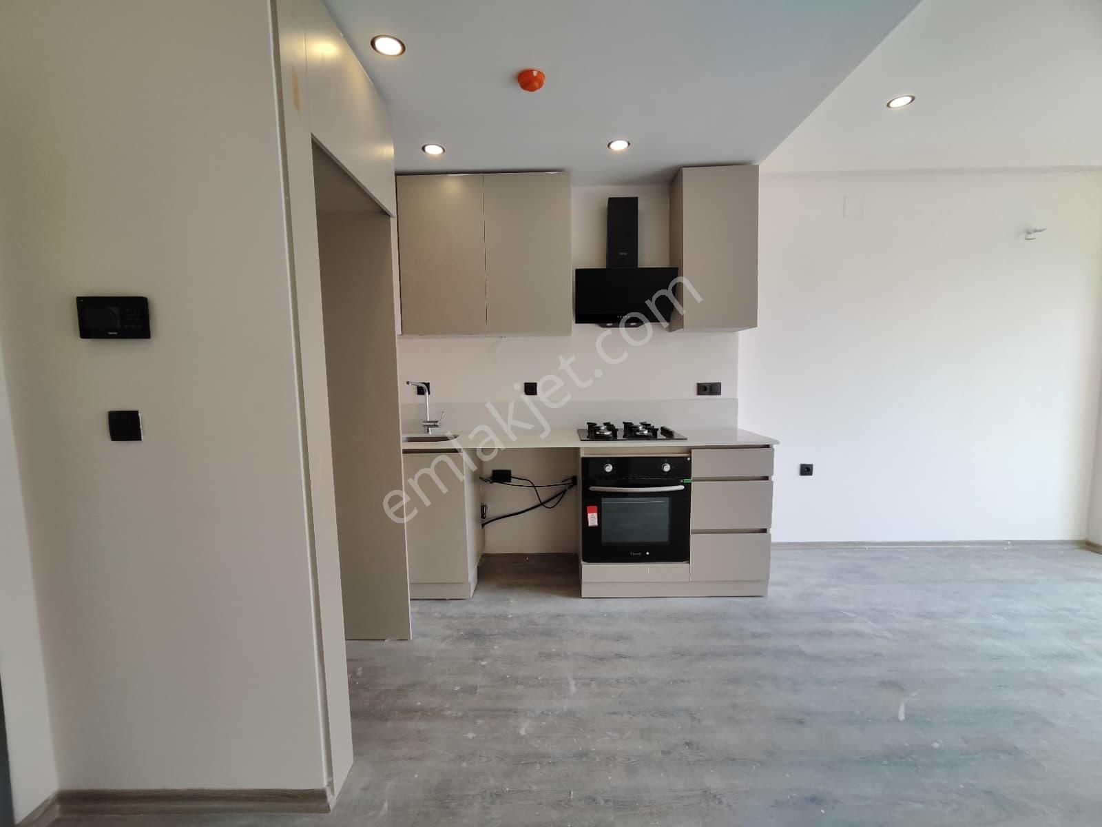 Thordan Ayaşın Kalbinde İskanlı Oturuma Hazır Sıfır 1+1 Daireler - Görsel 15