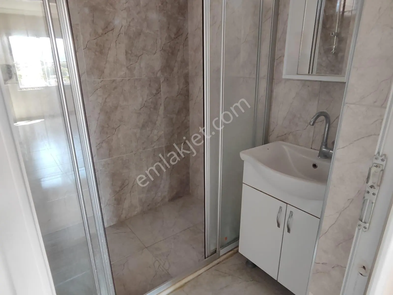 Thor'dan Kiralık Yenişehir Kuzeykent Mahallesinde 2+0 90m2 Daire - Görsel 2