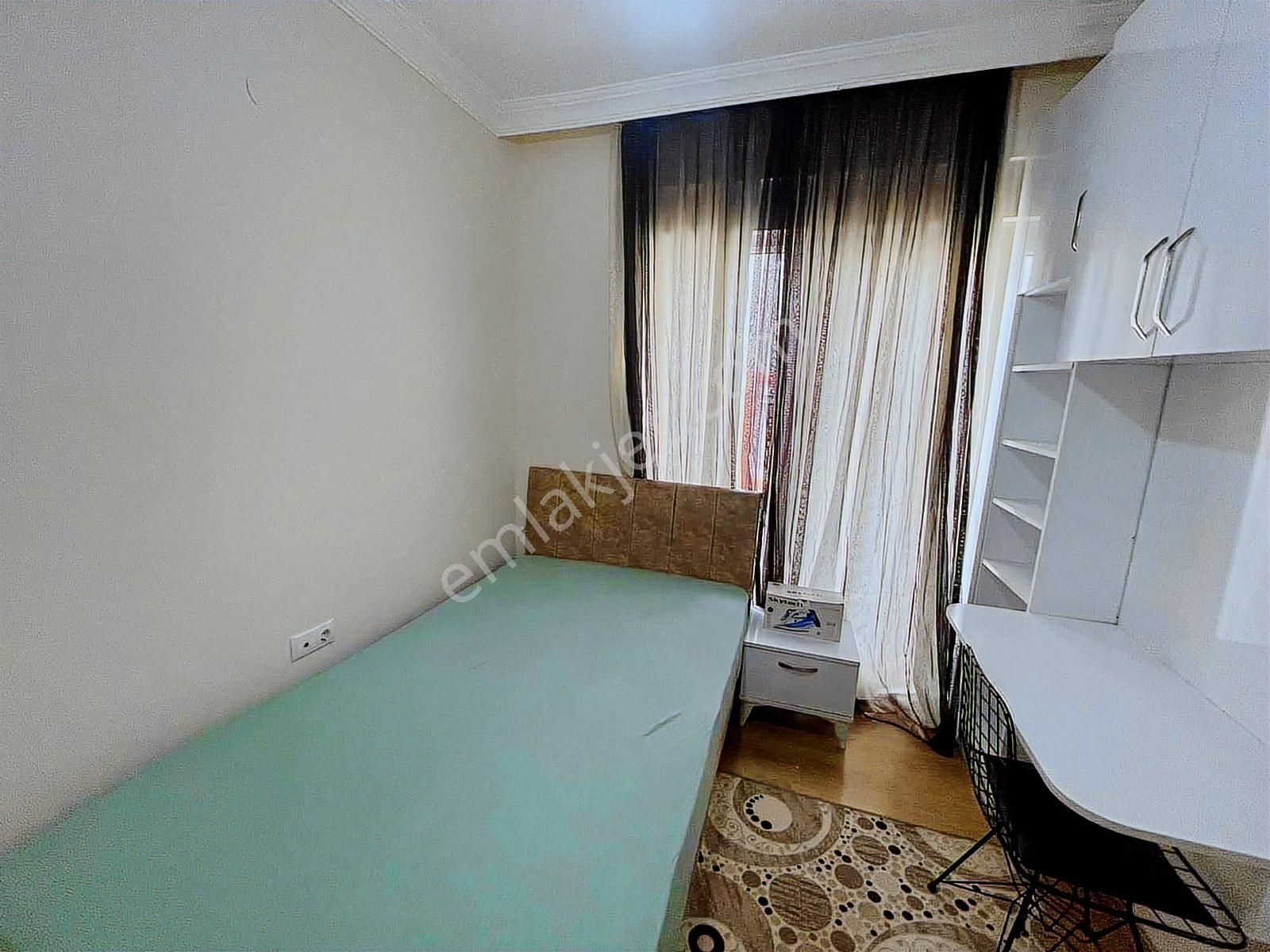 Ulusoy Caddesinde 2 Bloklu Site İçinde Arakat Eşyalı 1+1 Kiralık - Görsel 29