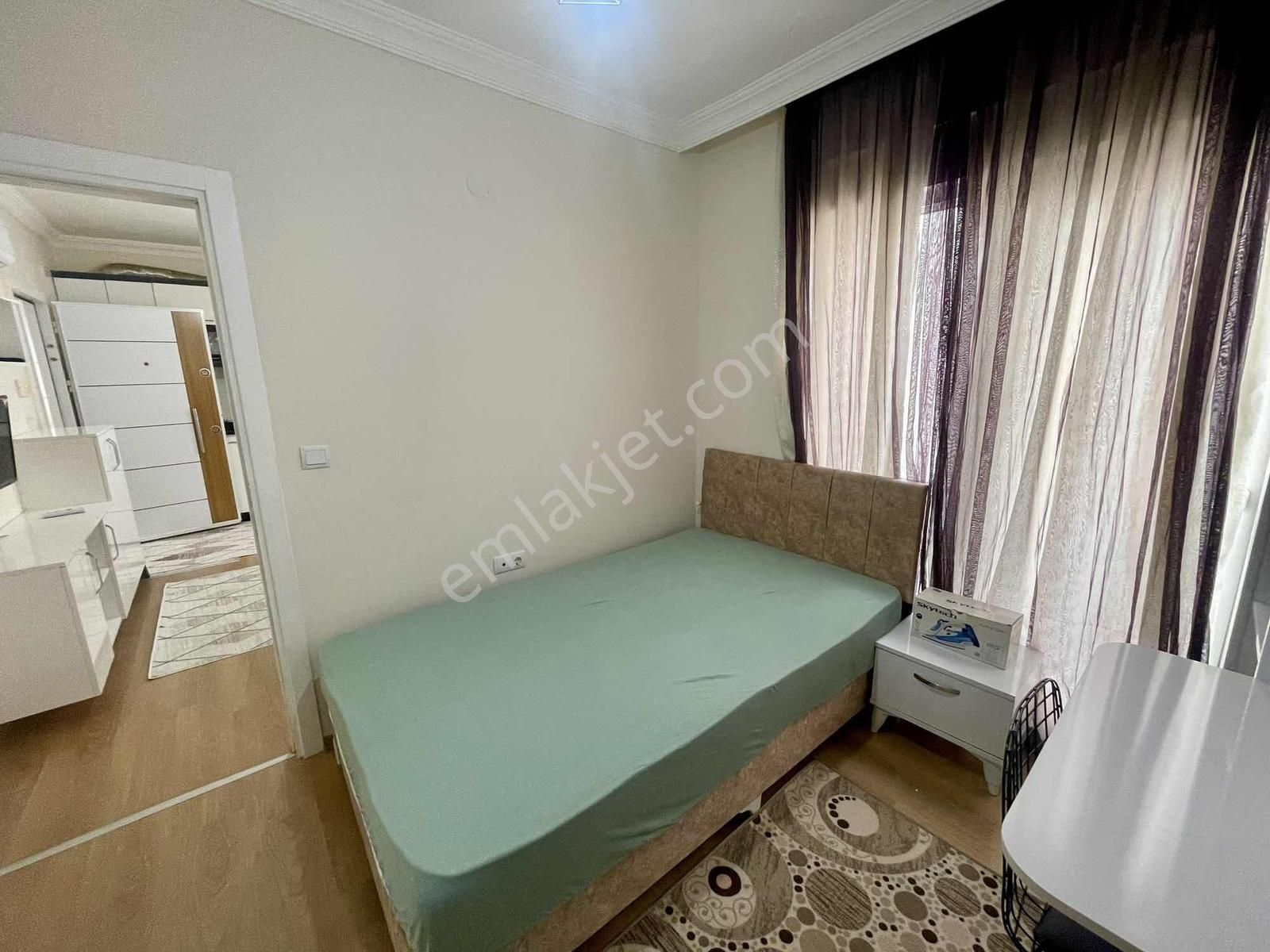 Ulusoy Caddesinde 2 Bloklu Site İçinde Arakat Eşyalı 1+1 Kiralık - Görsel 10