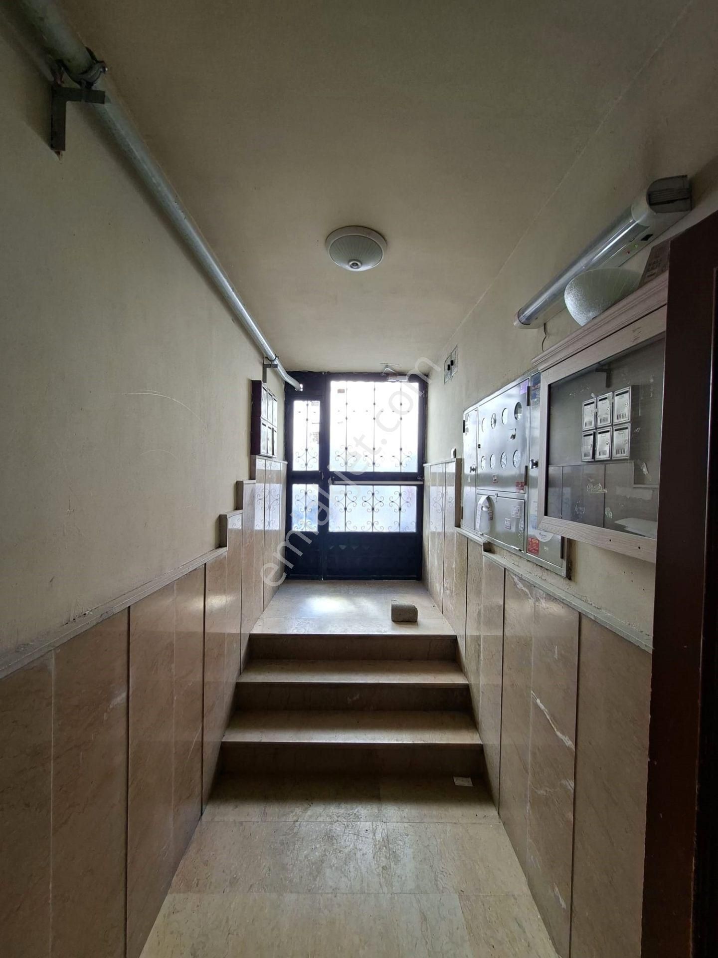 Recep Ümit Emlak'tan Sakarya - 2 Ve Turgut Reis Caddeleri Yakınında Kiralık 2+1 Daire - Görsel 29