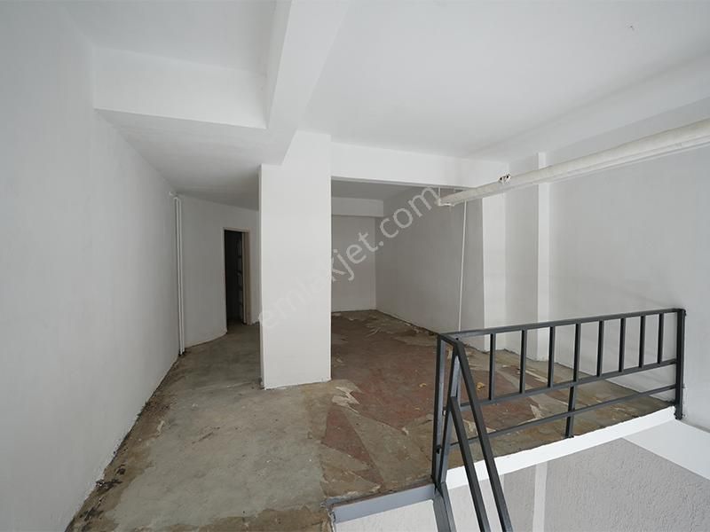 C21 Cius; Gazhane Caddesinde Kiralık Dükkan - Görsel 8