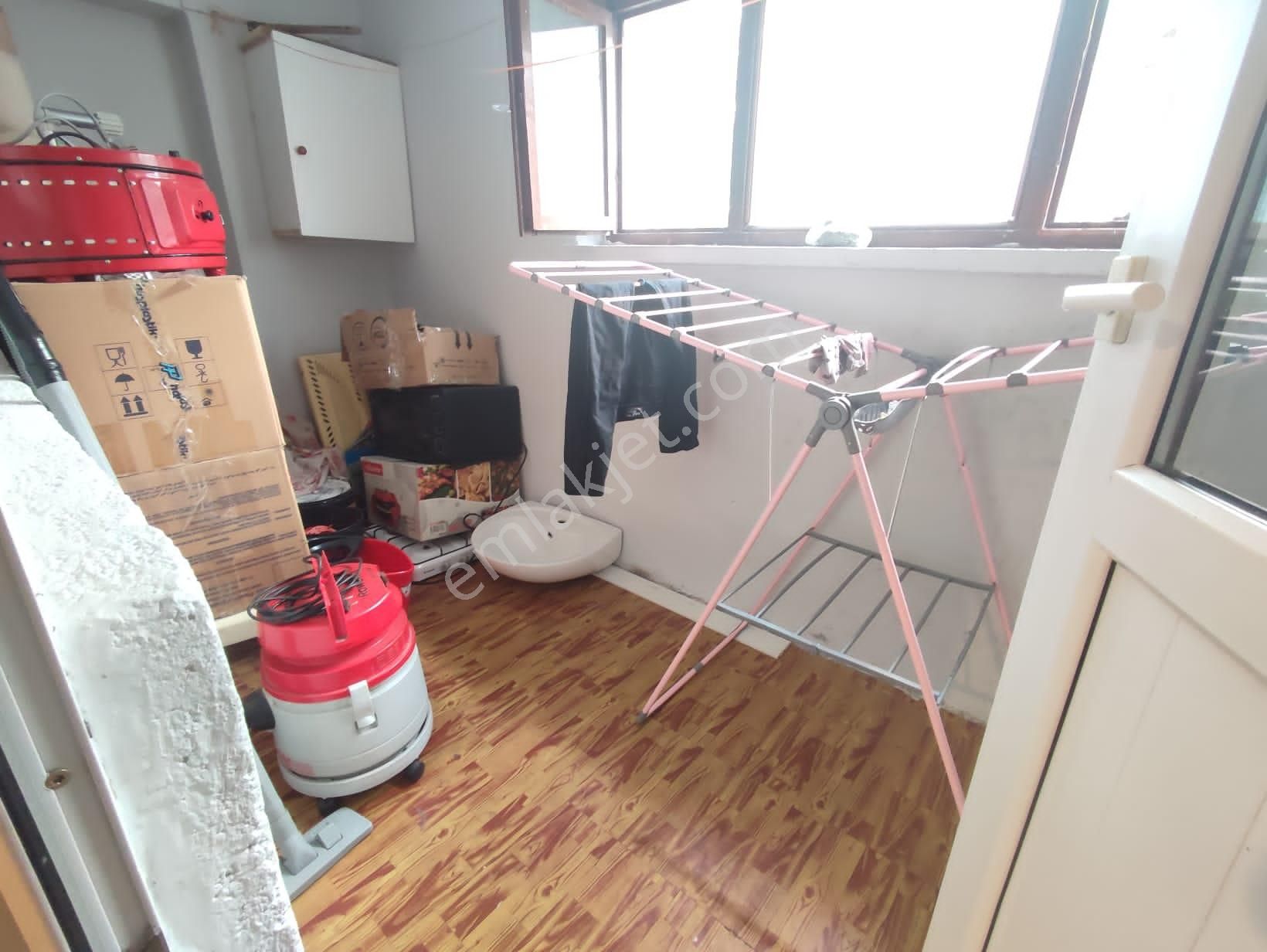 Yılmaz Gayrimenkulden Eşyalı Kiralık 3+1 Ön Cephe Masrafsız Hazır Kurulu Düzen - Görsel 18