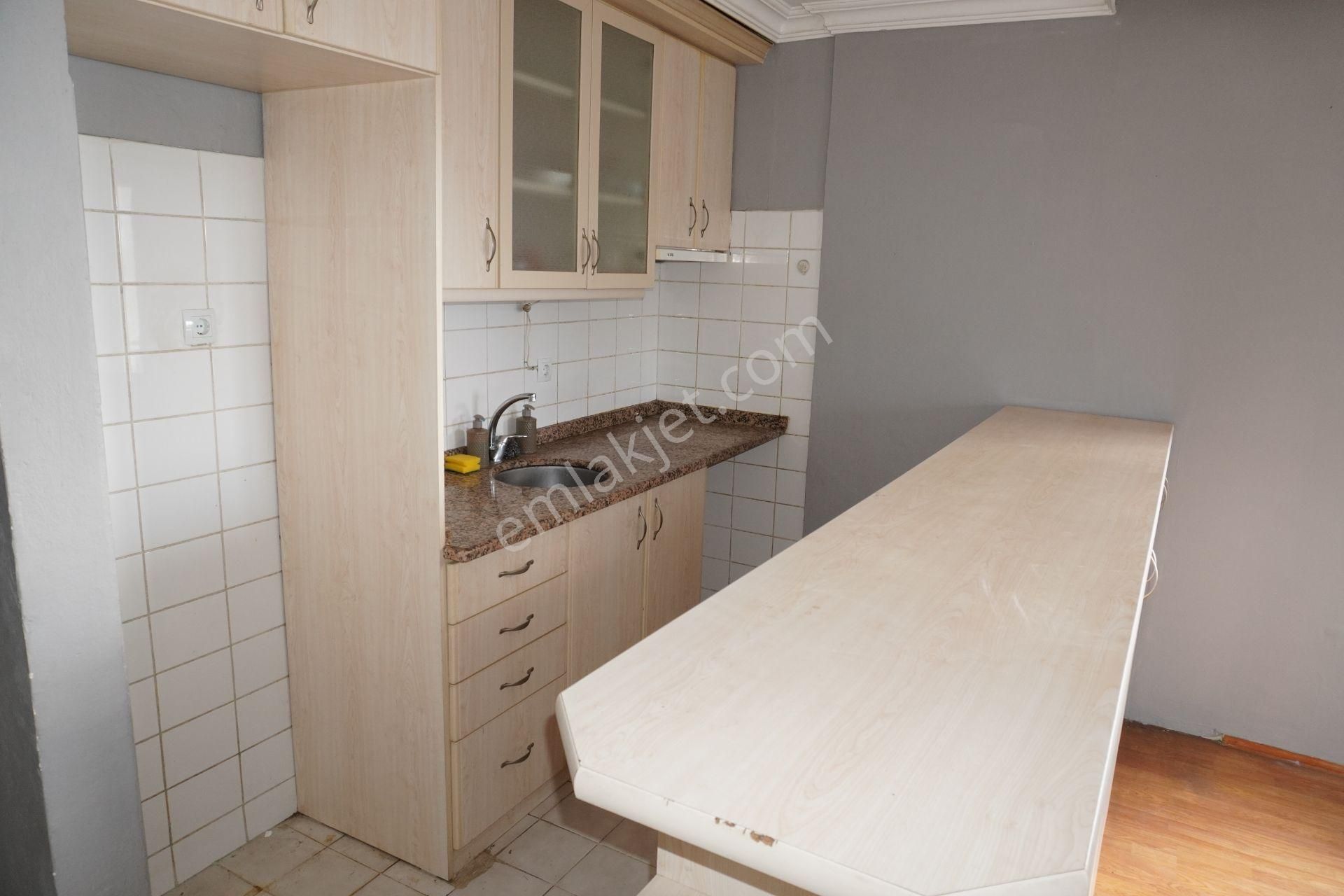 Evka 5 De Kiralık 2+1 Açık Mutfak Balkonlu Çiğli Serkan Emlakdan - Görsel 10