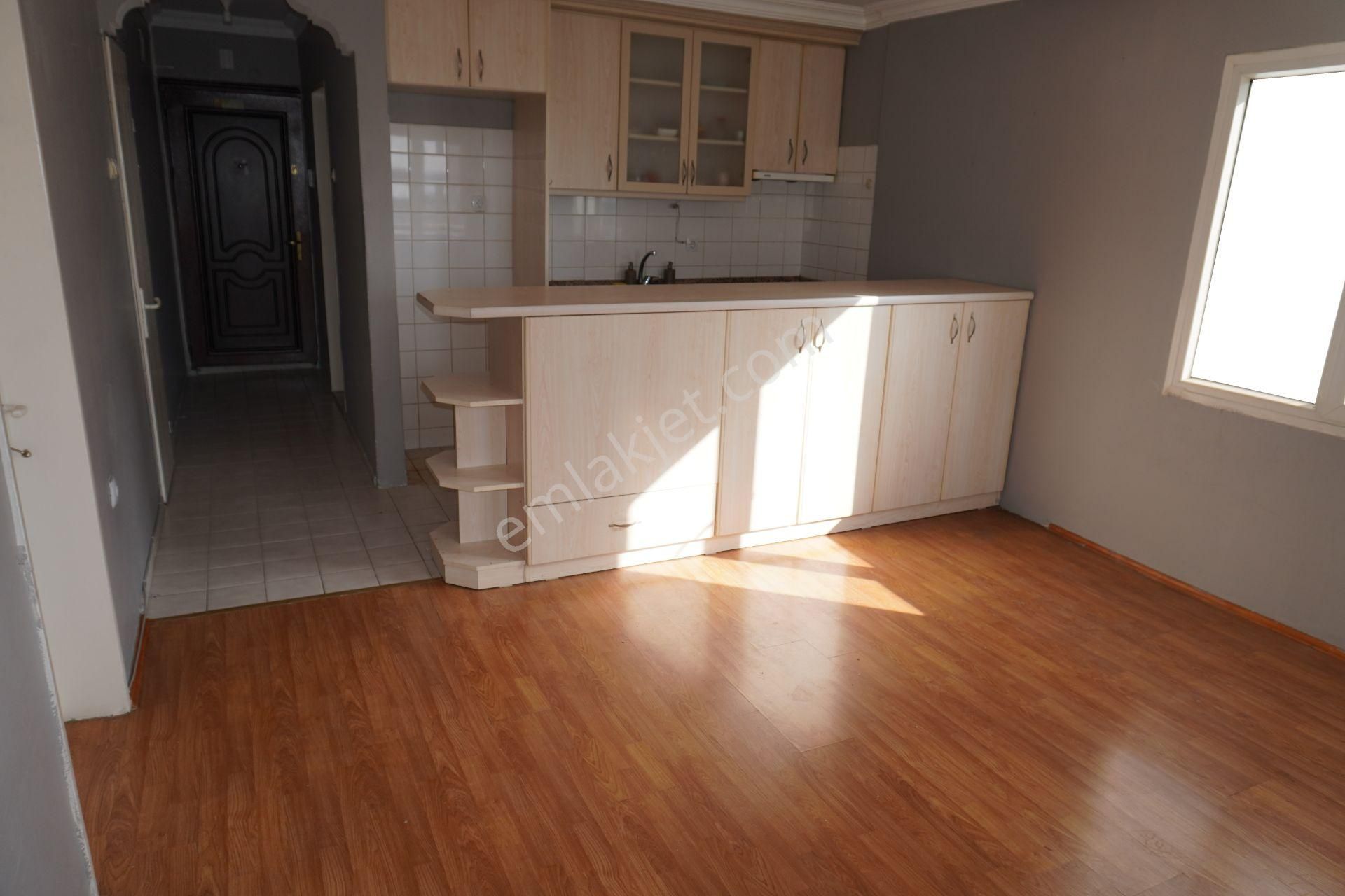 Evka 5 De Kiralık 2+1 Açık Mutfak Balkonlu Çiğli Serkan Emlakdan - Görsel 4