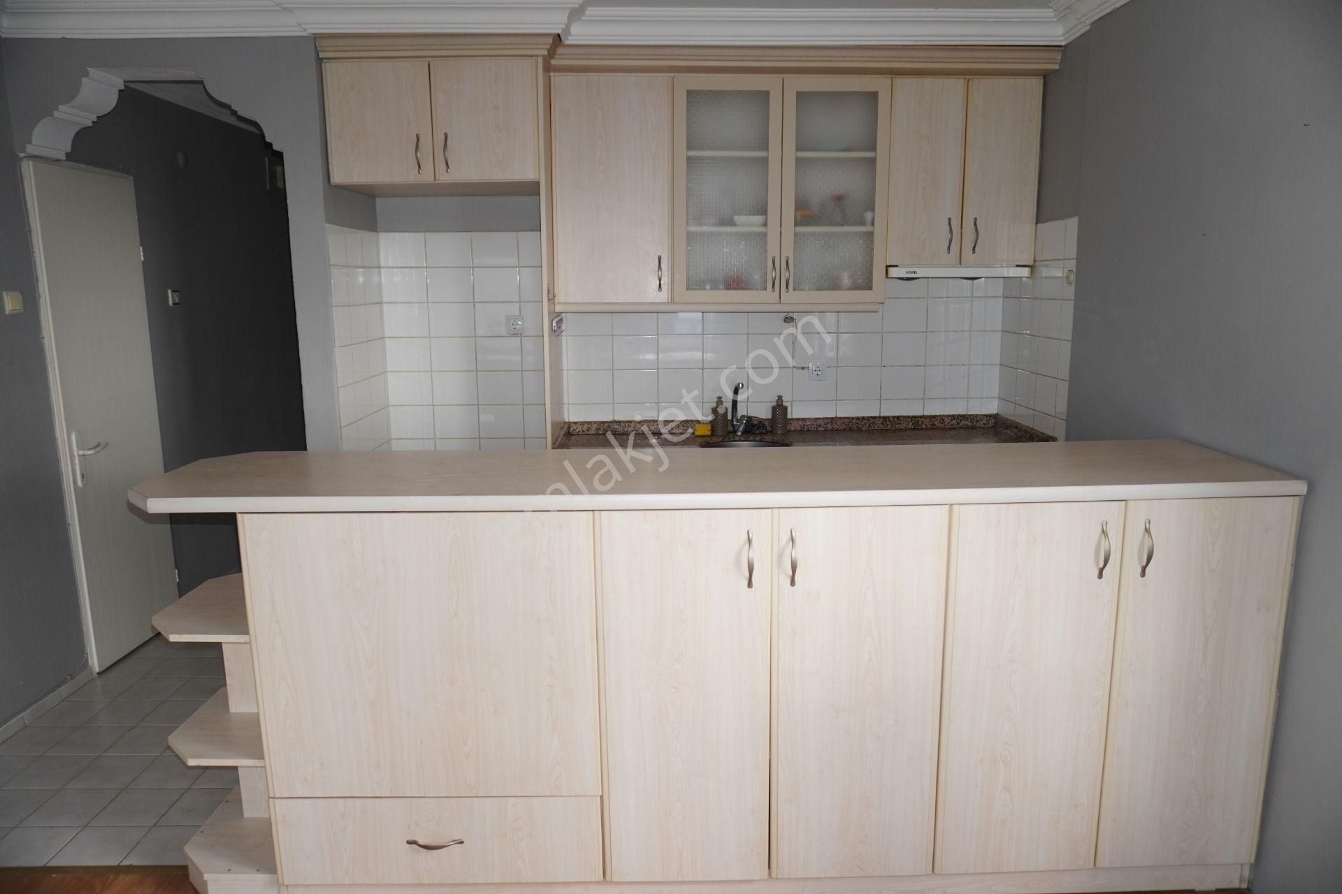 Evka 5 De Kiralık 2+1 Açık Mutfak Balkonlu Çiğli Serkan Emlakdan - Görsel 8