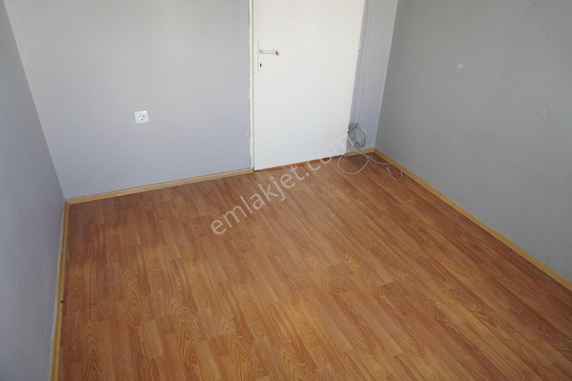 Evka 5 De Kiralık 2+1 Açık Mutfak Balkonlu Çiğli Serkan Emlakdan - Görsel 16