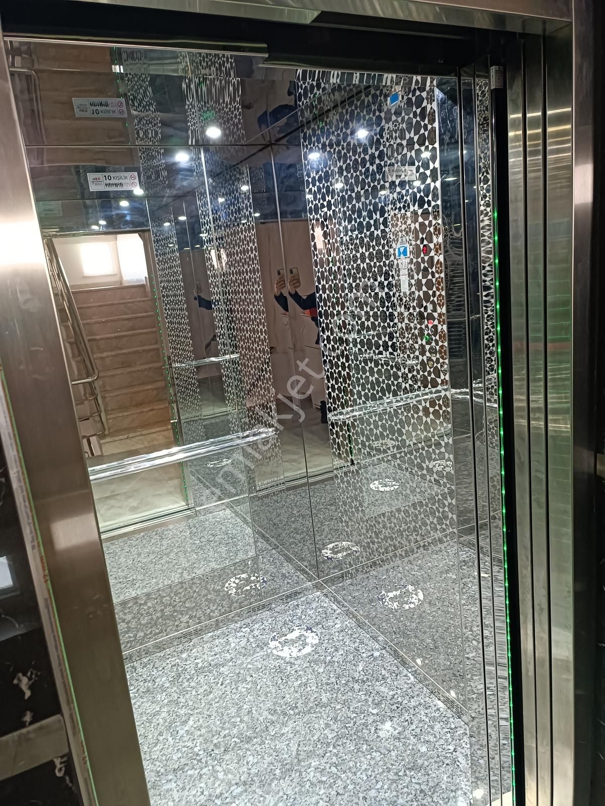 Altınova Mah. İskanlı Çarşı İçinde Satılık İskanlı Ara Kat 3+1 - Görsel 28