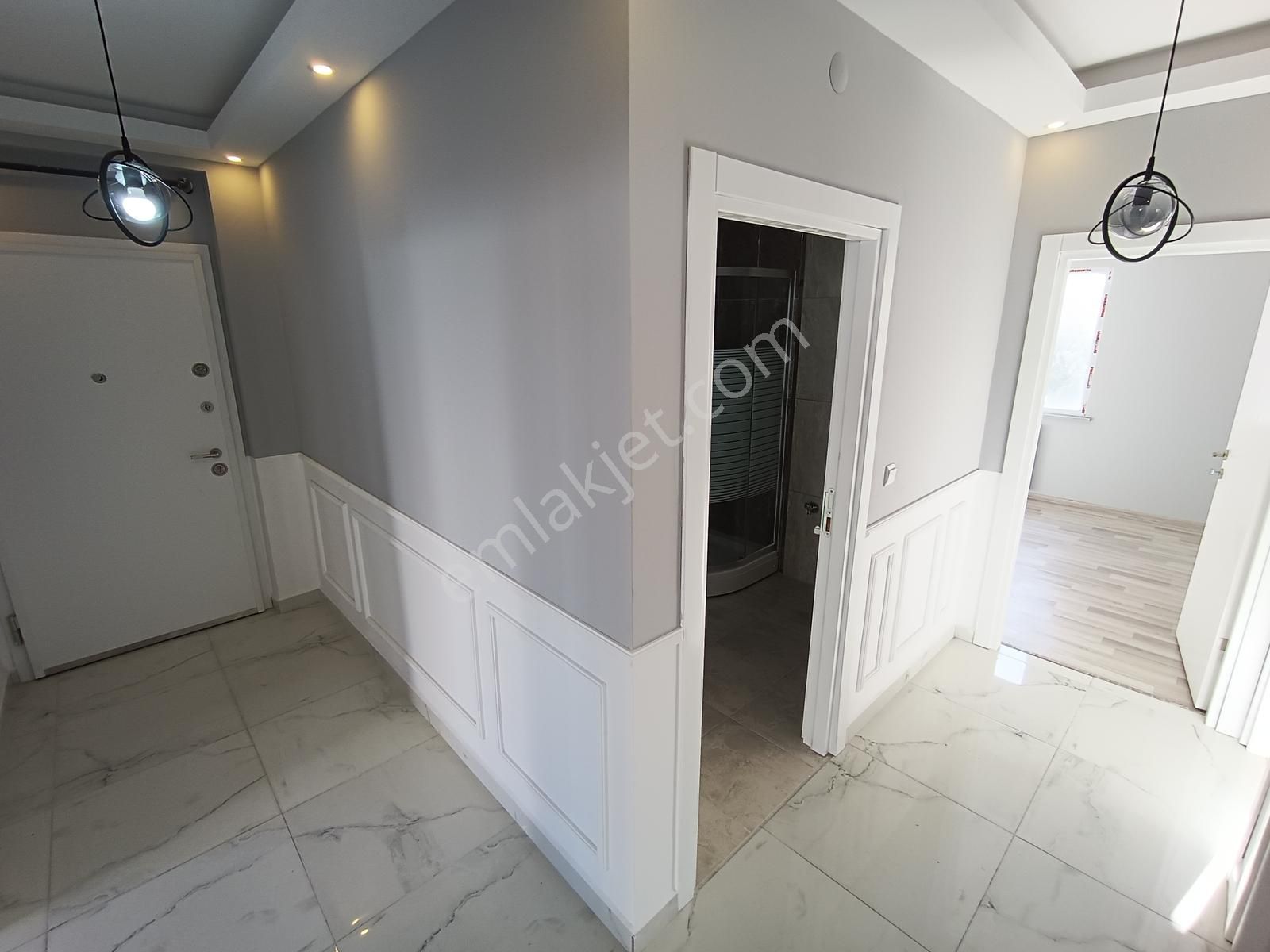 Altınova Mah. İskanlı Çarşı İçinde Satılık İskanlı Ara Kat 3+1 - Görsel 6