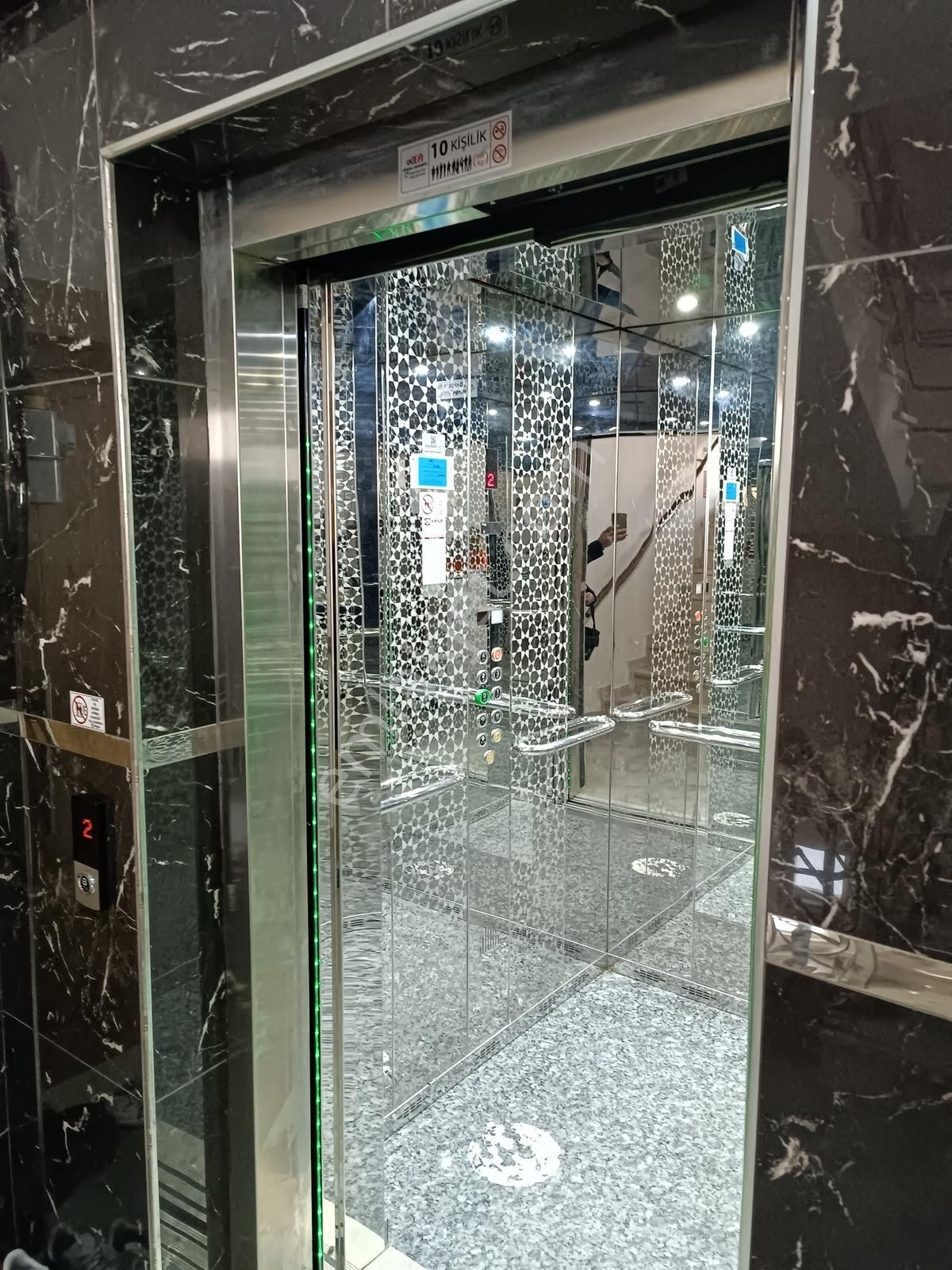 Altınova Mah. İskanlı Çarşı İçinde Satılık İskanlı Ara Kat 3+1 - Görsel 13