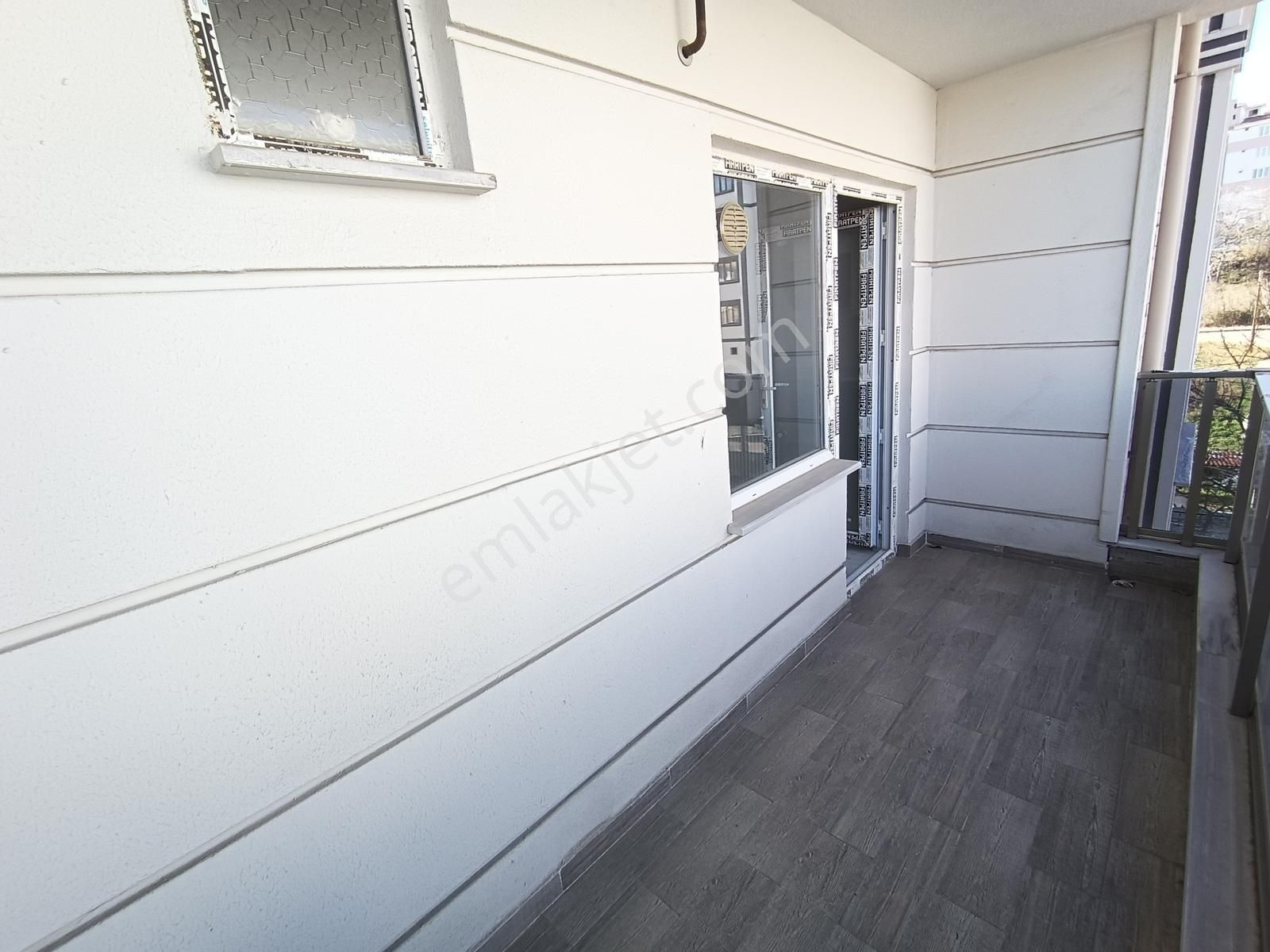 Altınova Mah. İskanlı Çarşı İçinde Satılık İskanlı Ara Kat 3+1 - Görsel 18