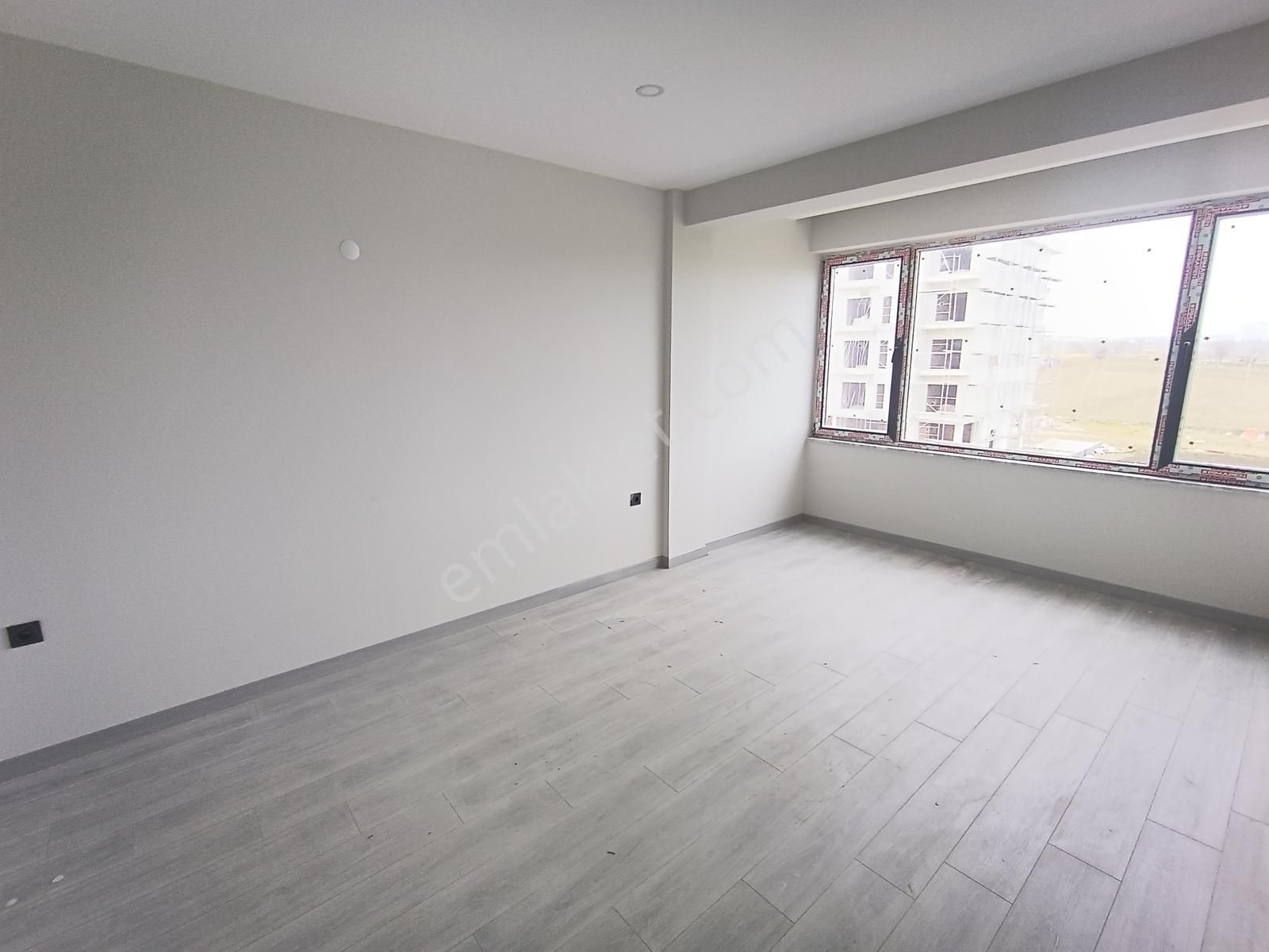 Atatürk Mah. Belediyeye Yakın Satılık Sıfır 1+1 - Görsel 6