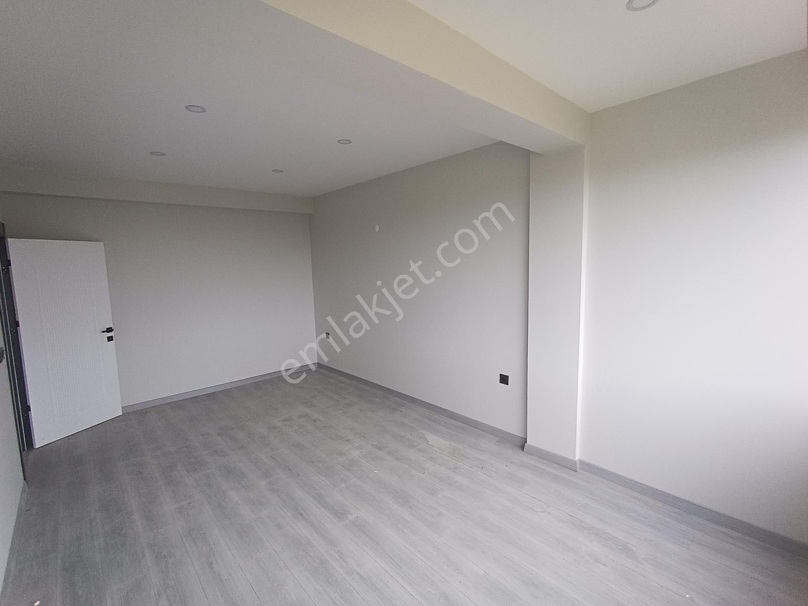 Atatürk Mah. Belediyeye Yakın Satılık Sıfır 1+1 - Görsel 7