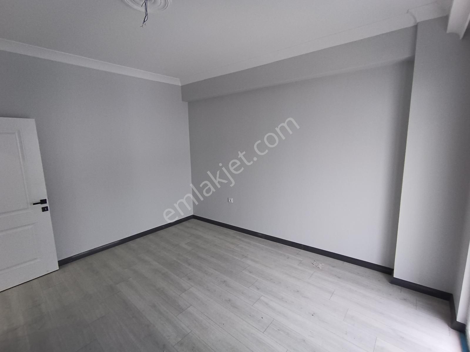 Ortacami Mah. Satılık İskanlı Ebeveyn Banyolu Ara Kat Geniş 2+1 - Görsel 12