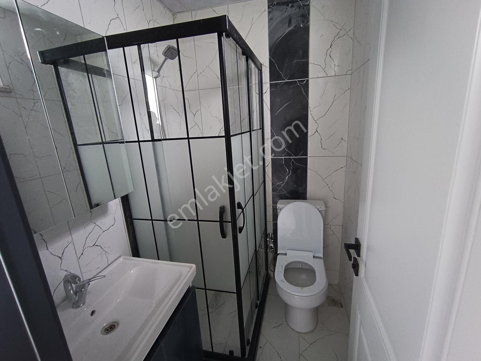 Ortacami Mah. Satılık İskanlı Ebeveyn Banyolu Ara Kat Geniş 2+1 - Görsel 2