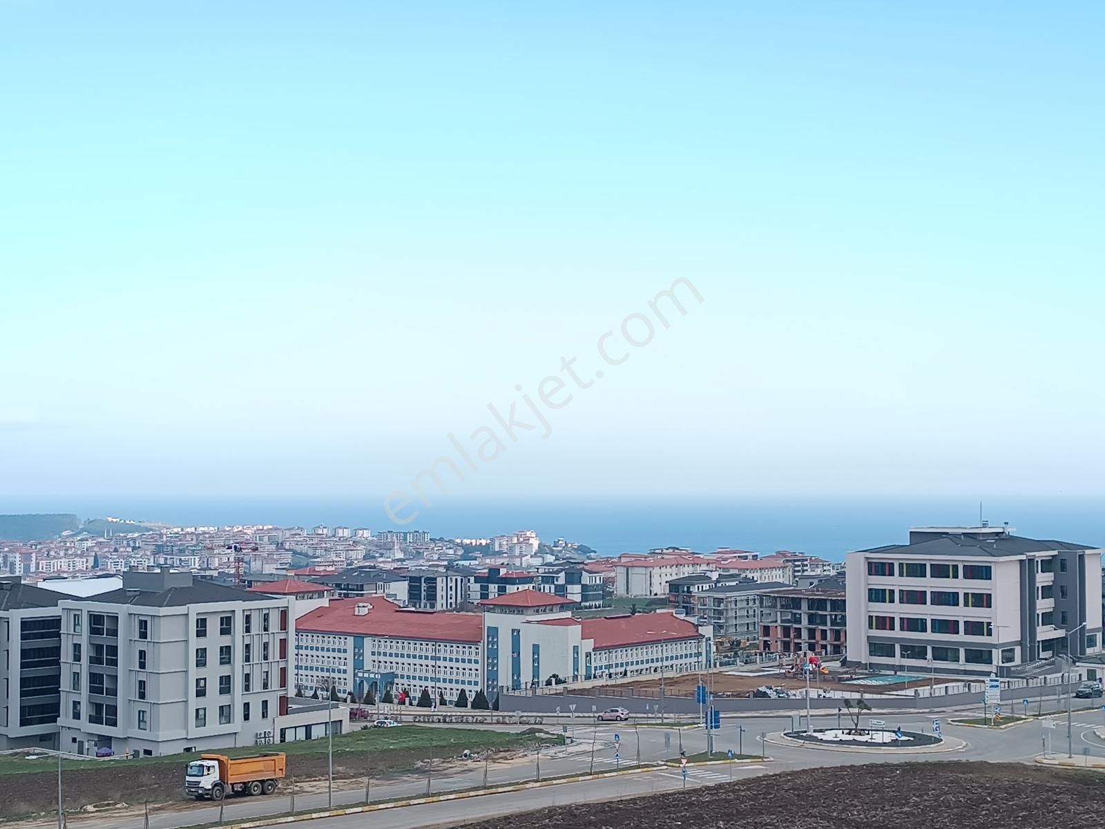 Atatürk Mah. 75 M2 Teraslı Satılık Sıfır Amerikan Mutfaklı 2+1